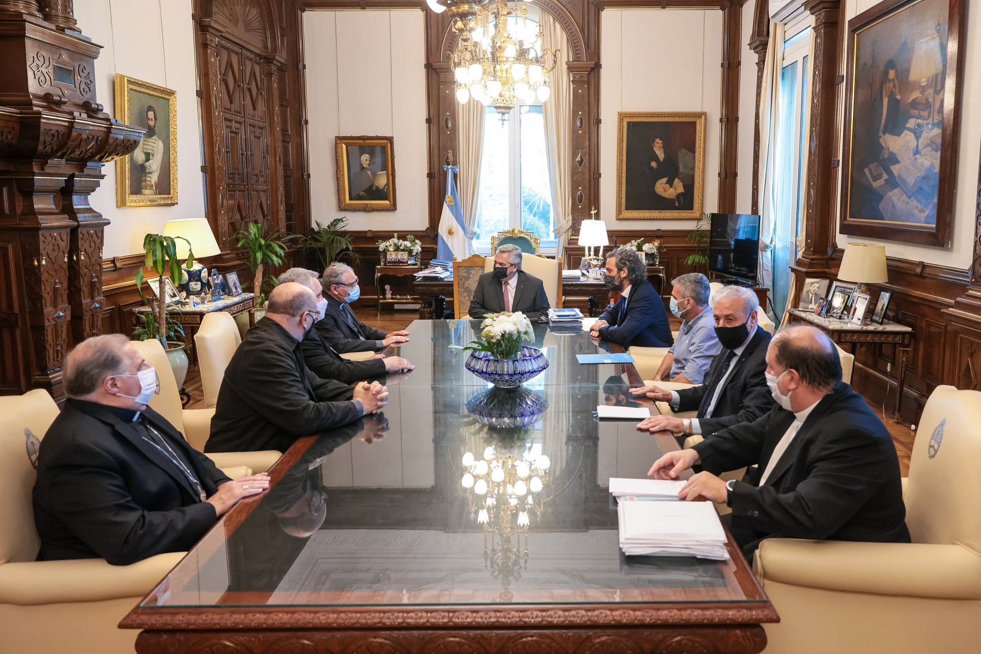 El presidente recibió a la comisión ejecutiva de la Conferencia Episcopal Argentina