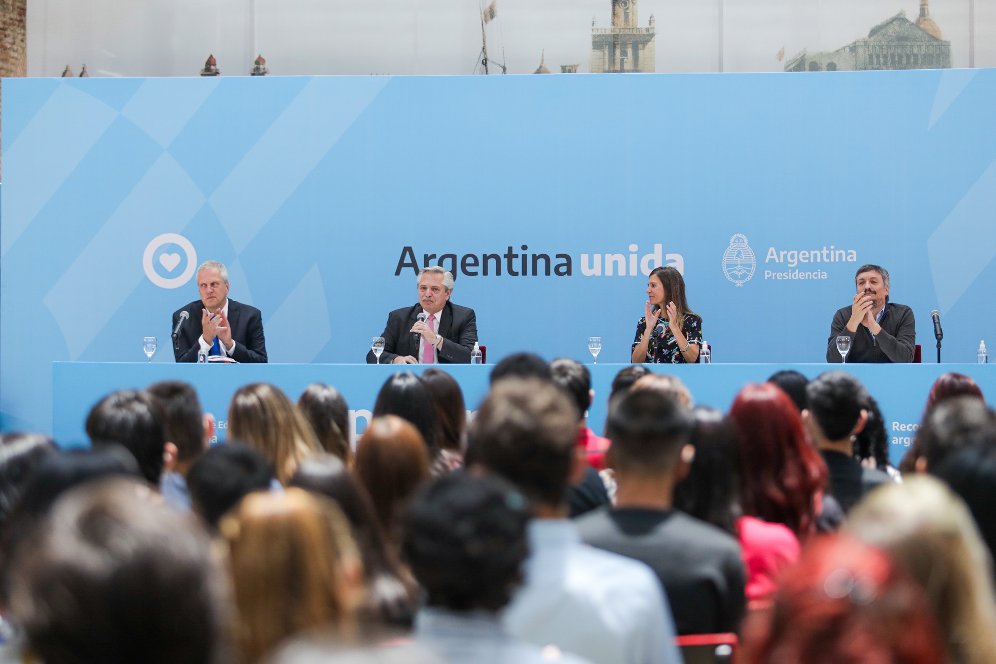 El presidente anunció la ampliación de las becas Progresar para adolescentes de 16 y 17 años con fondos del Aporte Solidario de las Grandes Fortunas