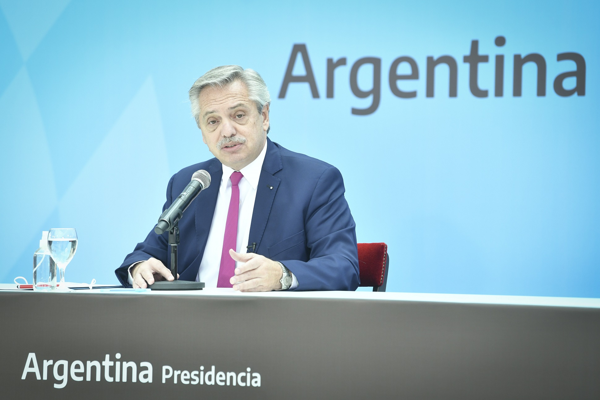  Alberto Fernández destacó el trabajo conjunto y federal para “volver a llevar a cada chico al colegio”
