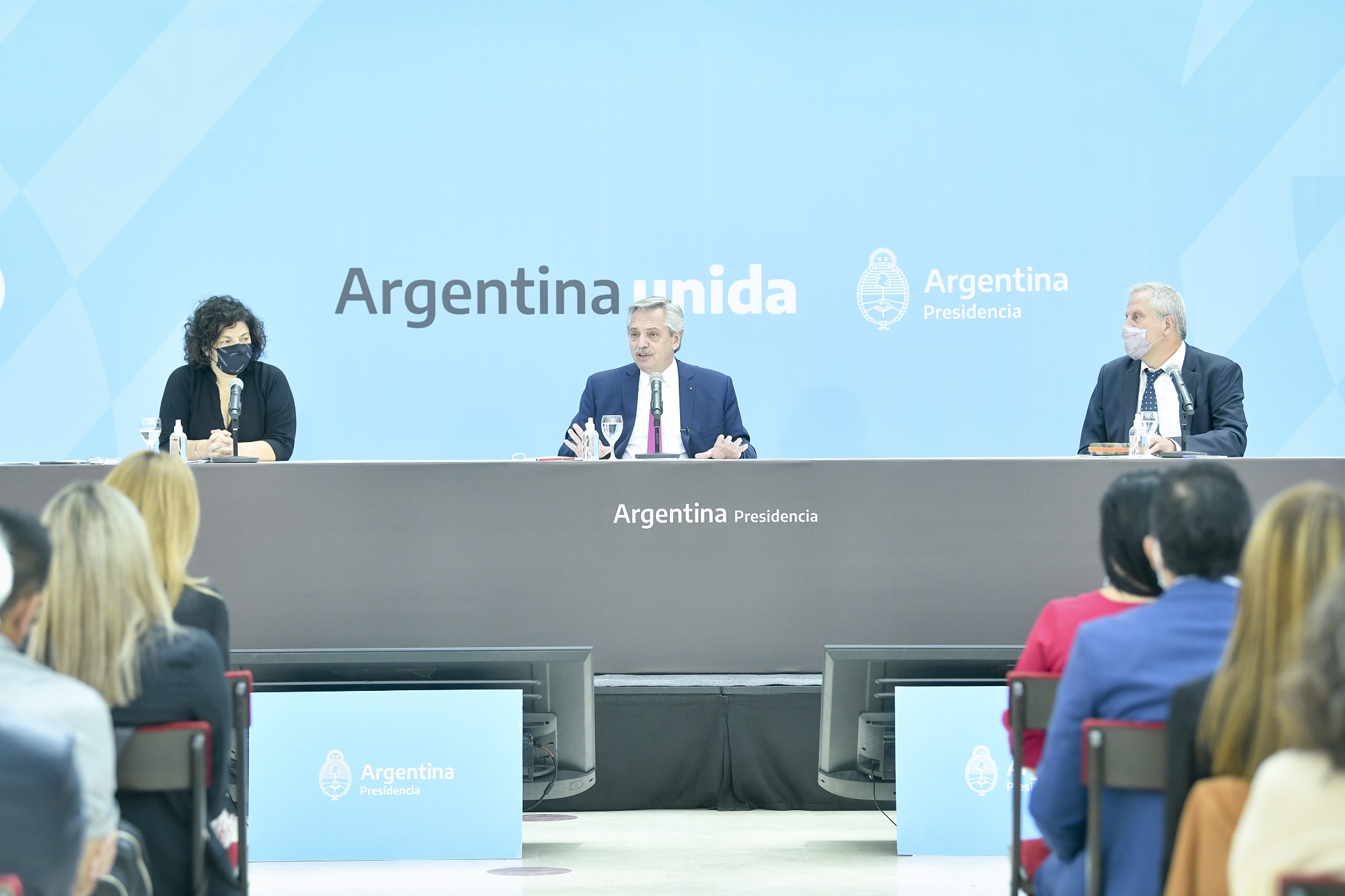  Alberto Fernández destacó el trabajo conjunto y federal para “volver a llevar a cada chico al colegio”