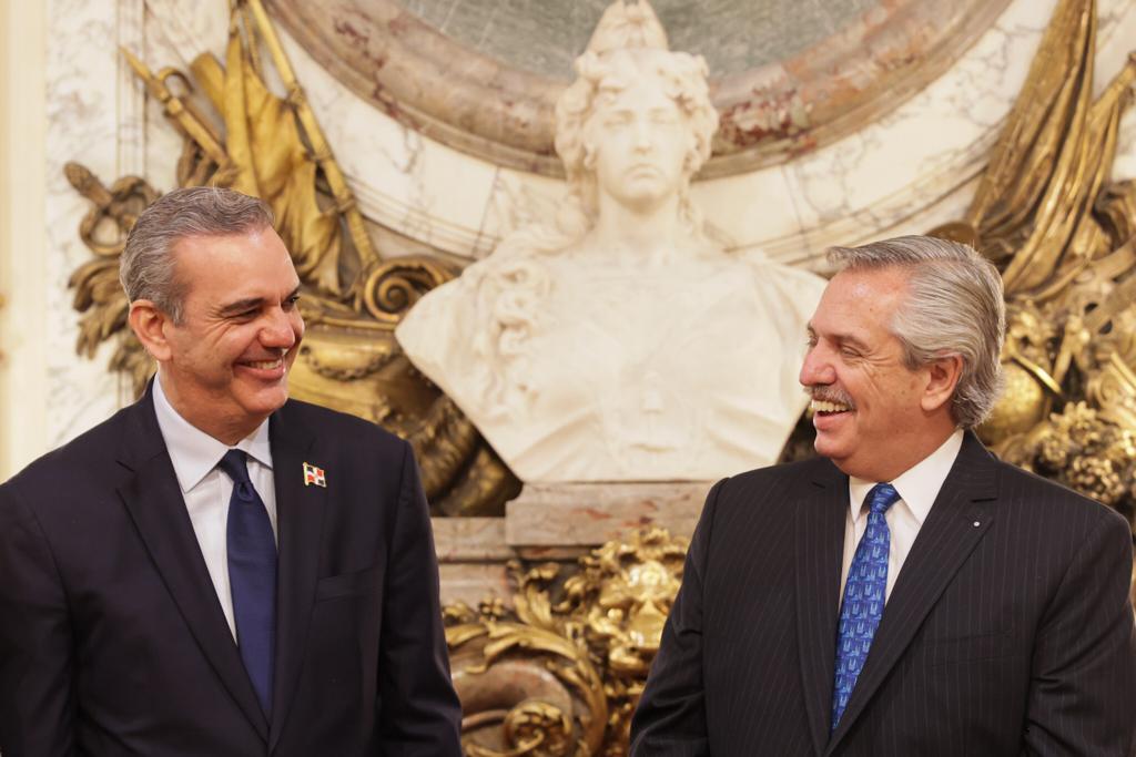 El presidente recibió en Casa Rosada a su par de República Dominicana, Luis Abinader