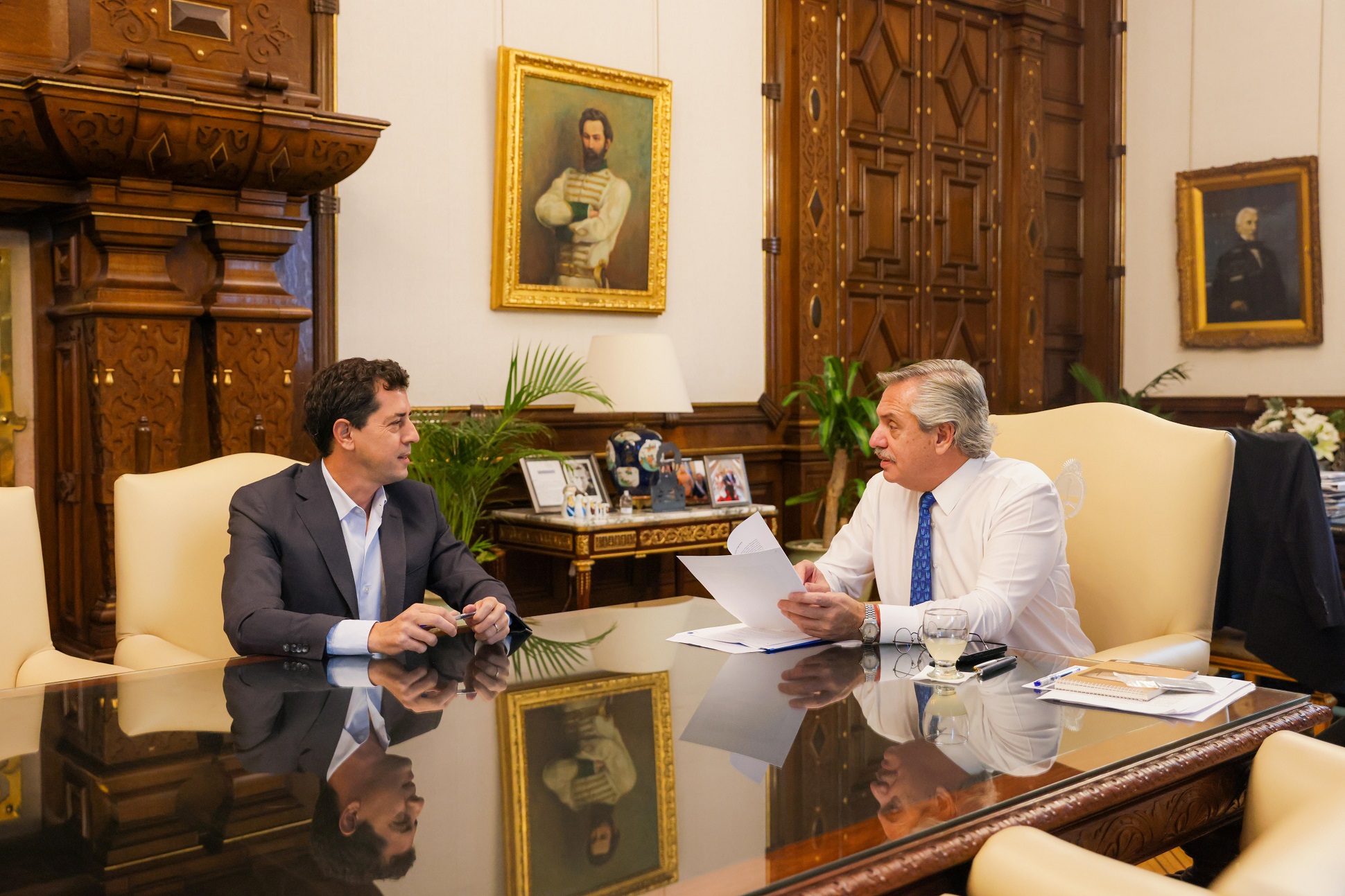 El presidente mantuvo una reunión con el ministro del Interior, Eduardo de Pedro