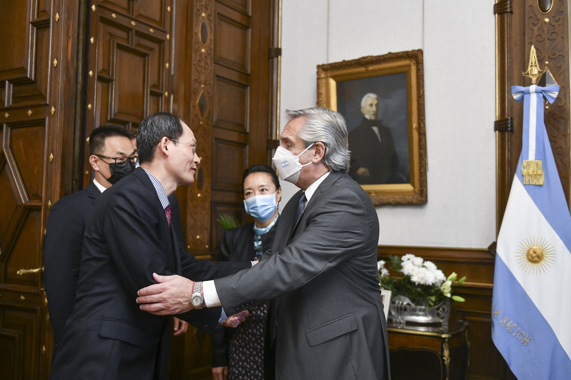 El presidente recibió a representantes de la minera china Zijin, que realizan millonaria inversión en Catamarca