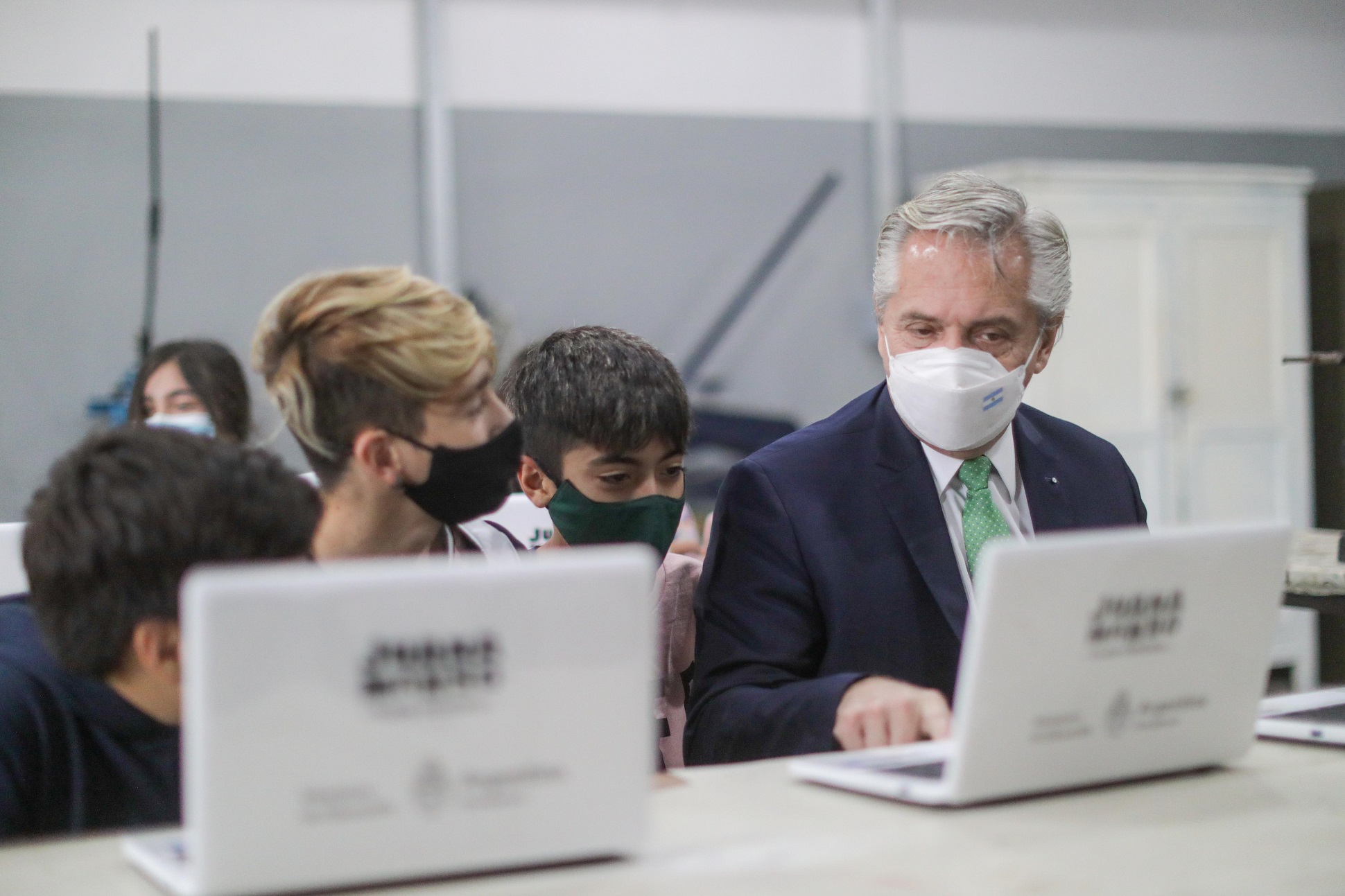 ”Cada peso que ponemos en materia educativa es una inversión”, afirmó el presidente al inaugurar el nuevo edificio de una escuela técnica en Paraná