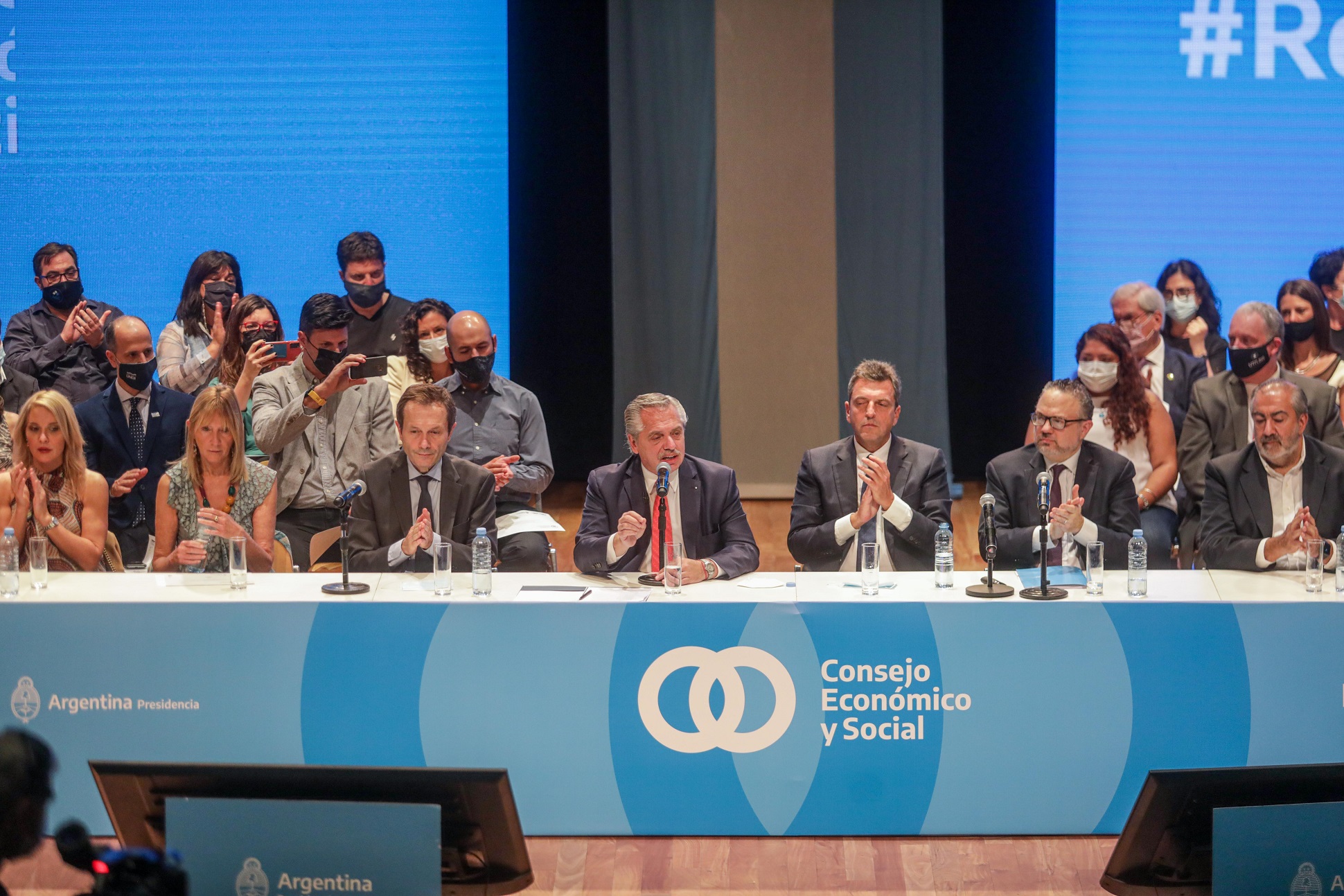 Alberto Fernández convocó a cambiar “la lógica especulativa” para que el crecimiento sea equilibrado y para todos