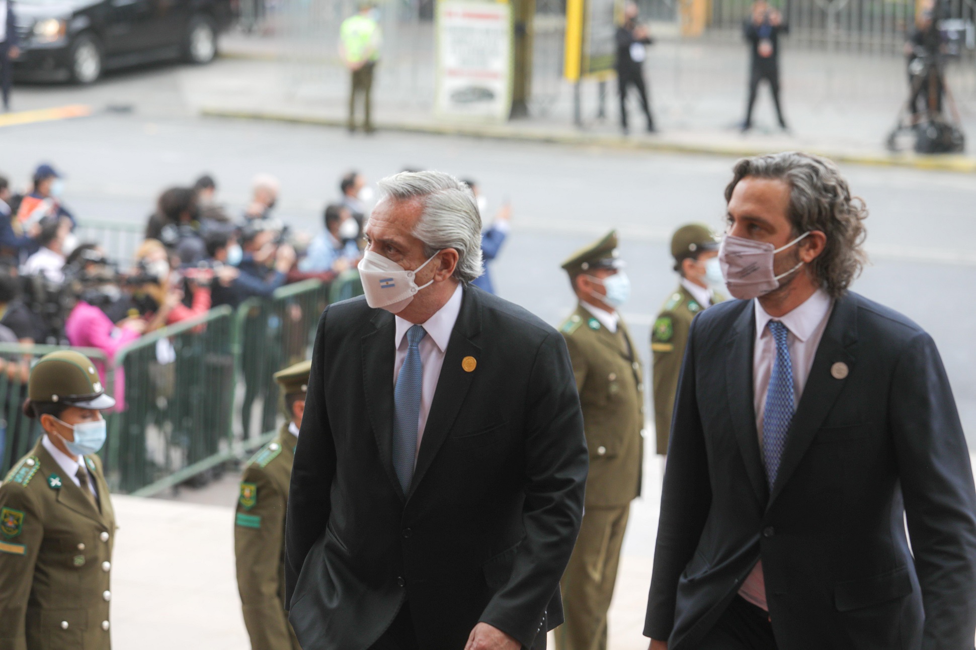 El presidente llegó al Congreso Nacional de Chile para participar de la ceremonia de traspaso de mando a Gabriel Boric Font