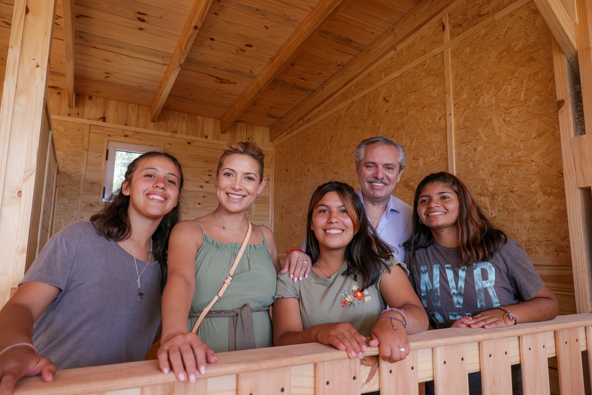 El presidente visitó las nuevas instalaciones de un Hogar para chicos en guarda judicial, en Punta Indio
