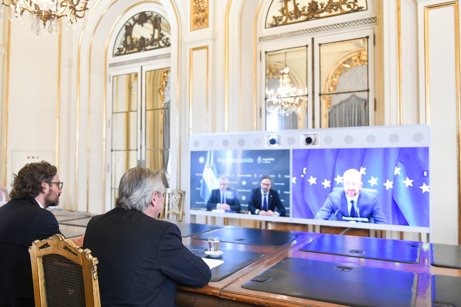 Alberto Fernández mantuvo una videoconferencia con el presidente del Consejo Europeo, Charles Michel