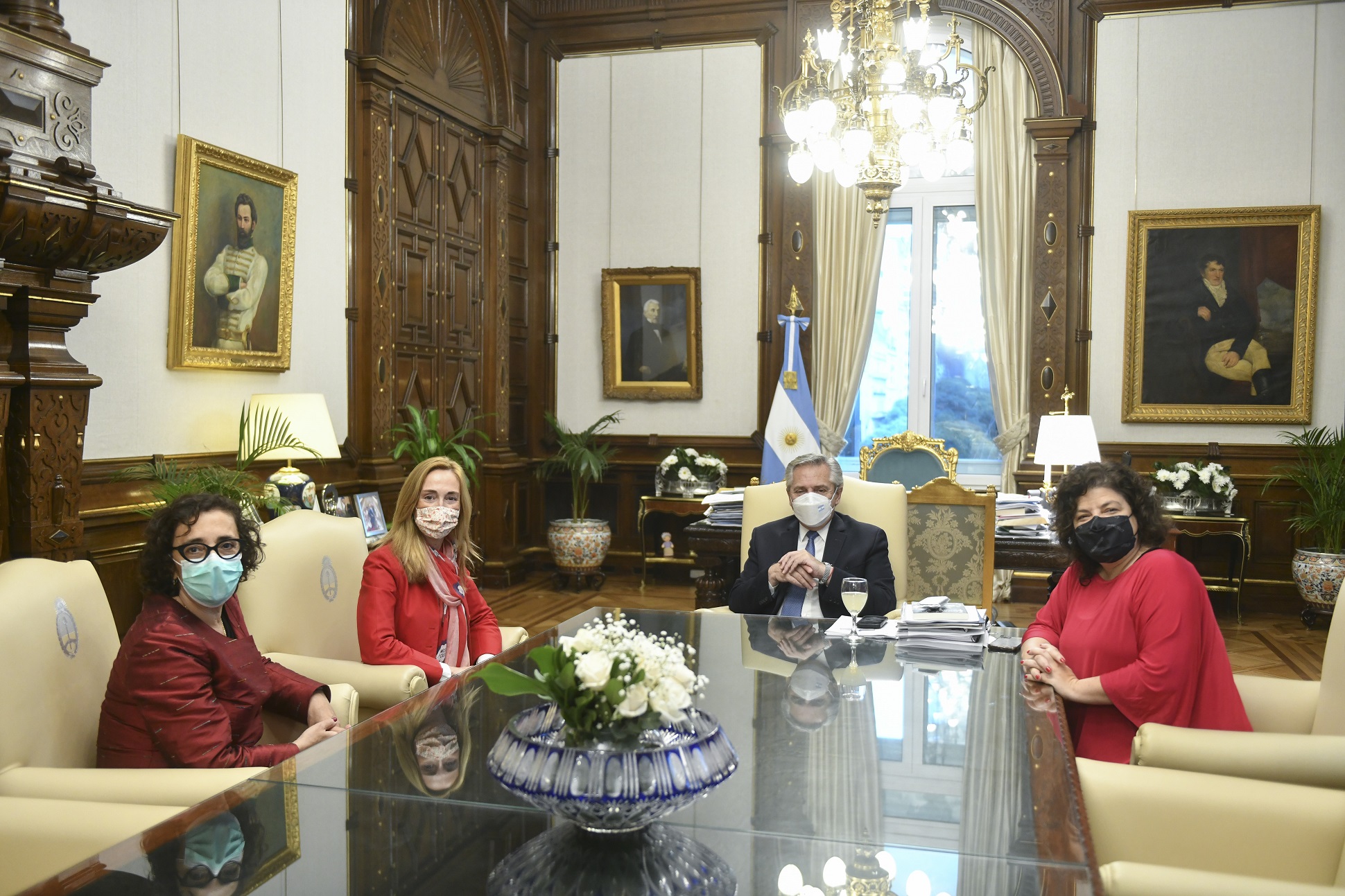 El presidente mantuvo un encuentro con especialistas en Salud Mental de la Organización Mundial y la Organización Panamericana de la Salud