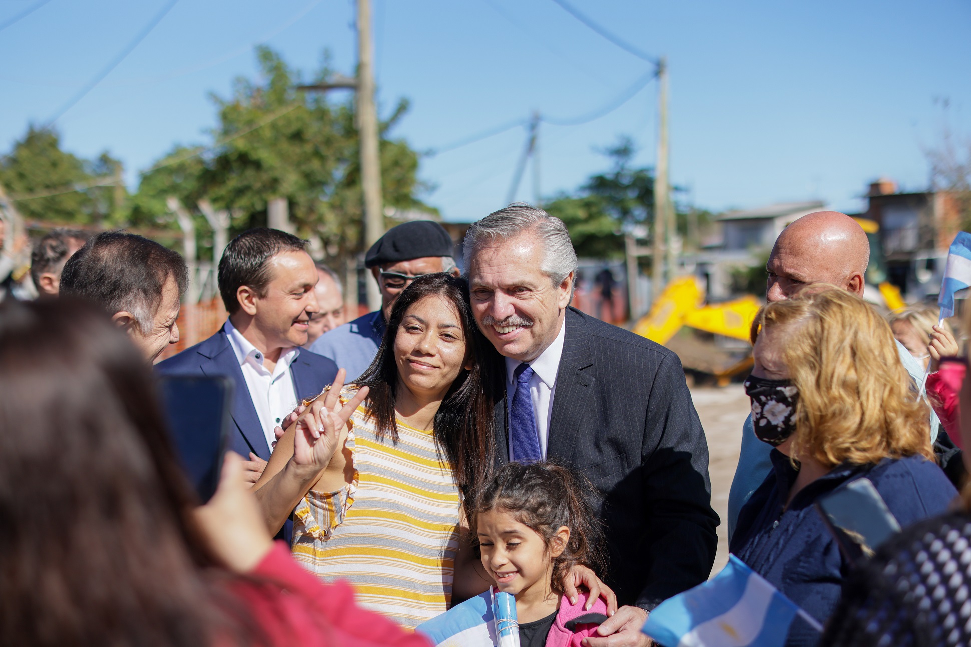 El presidente recorrió la obra de entubamiento del Arroyo Jiménez y encabezó un encuentro con empresarios en Florencio Varela