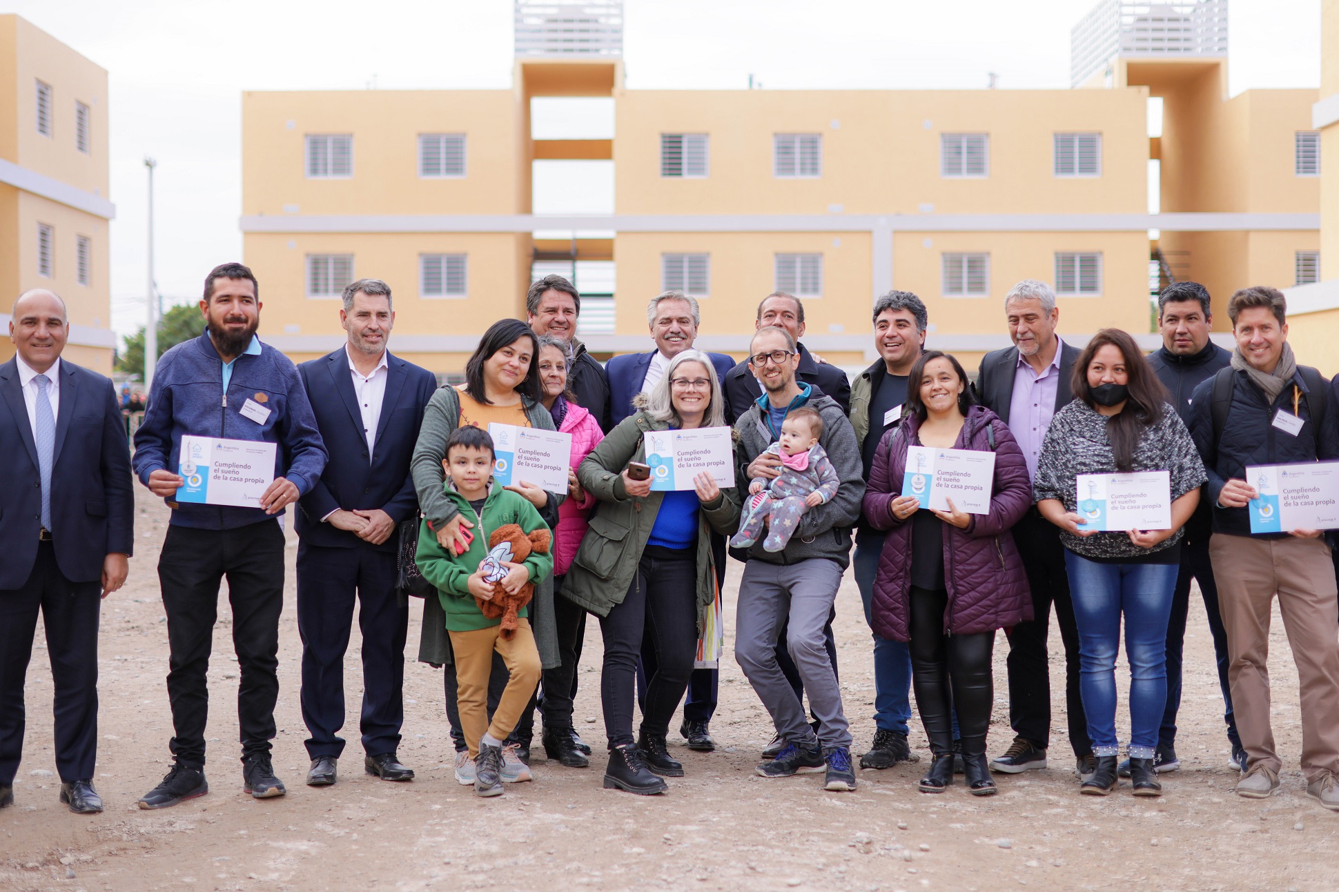 El presidente entregó viviendas en la ciudad de Neuquén