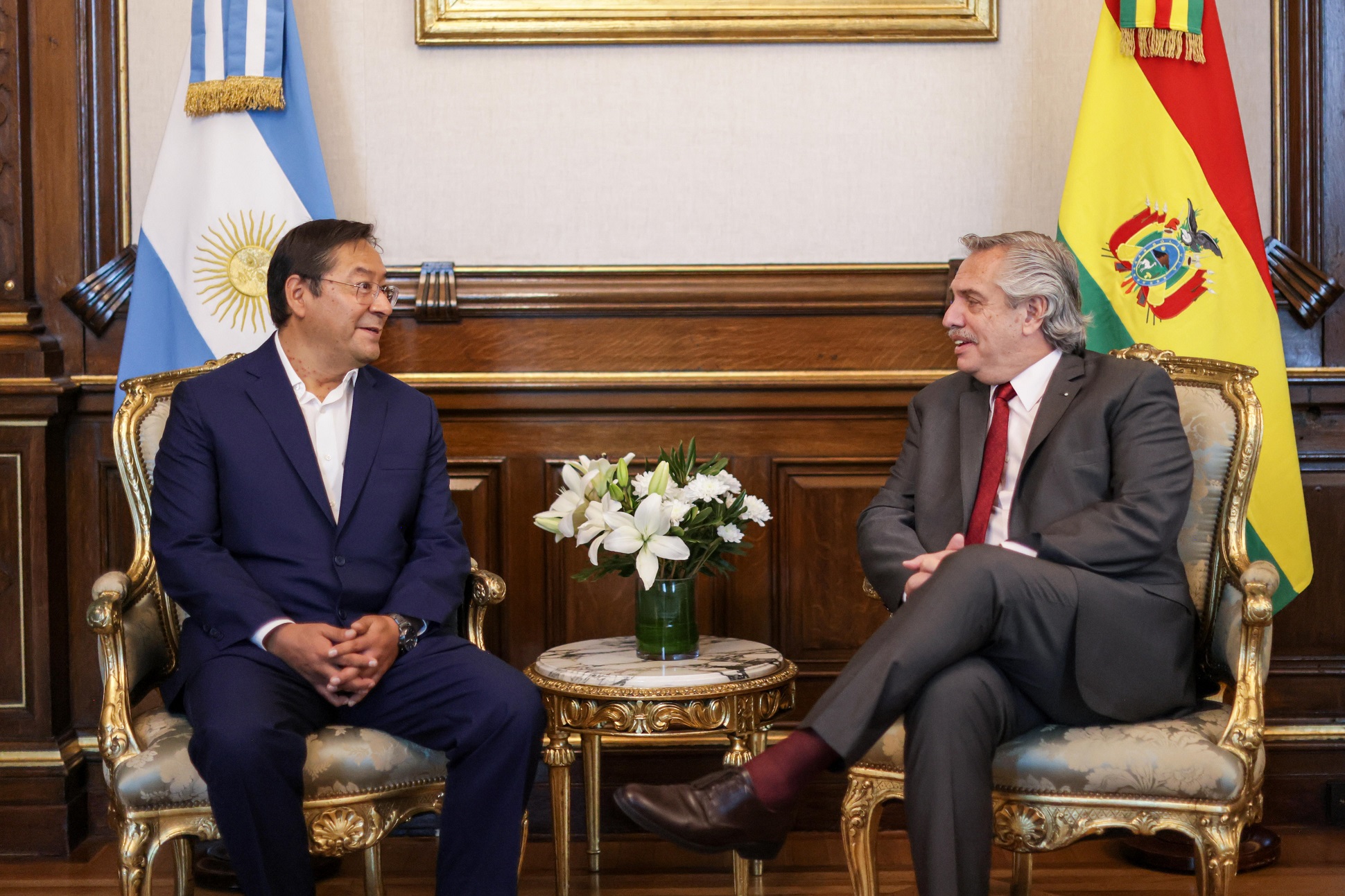 El presidente recibió a su par de Bolivia, Luis Arce, en la Casa Rosada y mantienen una reunión bilateral