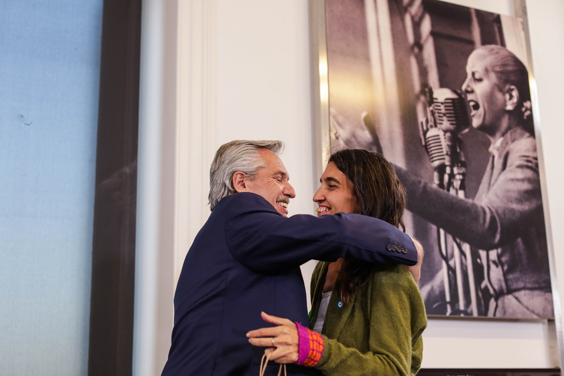 El presidente promulgó la Ley de Cannabis Medicinal y Cáñamo Industrial, para su desarrollo productivo y el cuidado de la salud