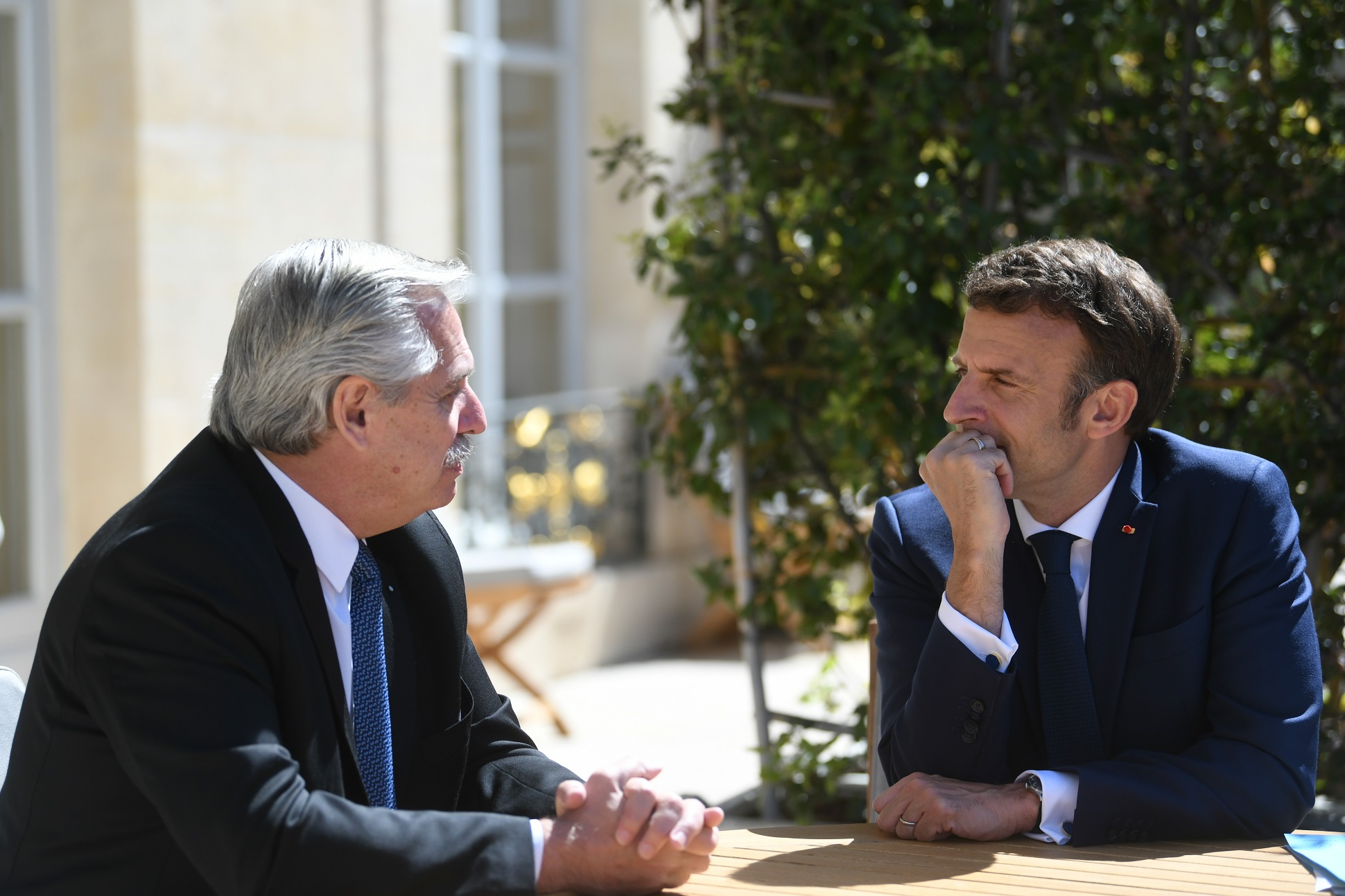 El presidente Alberto Fernández mantuvo un encuentro bilateral con su par de Francia, Emmanuel Macron