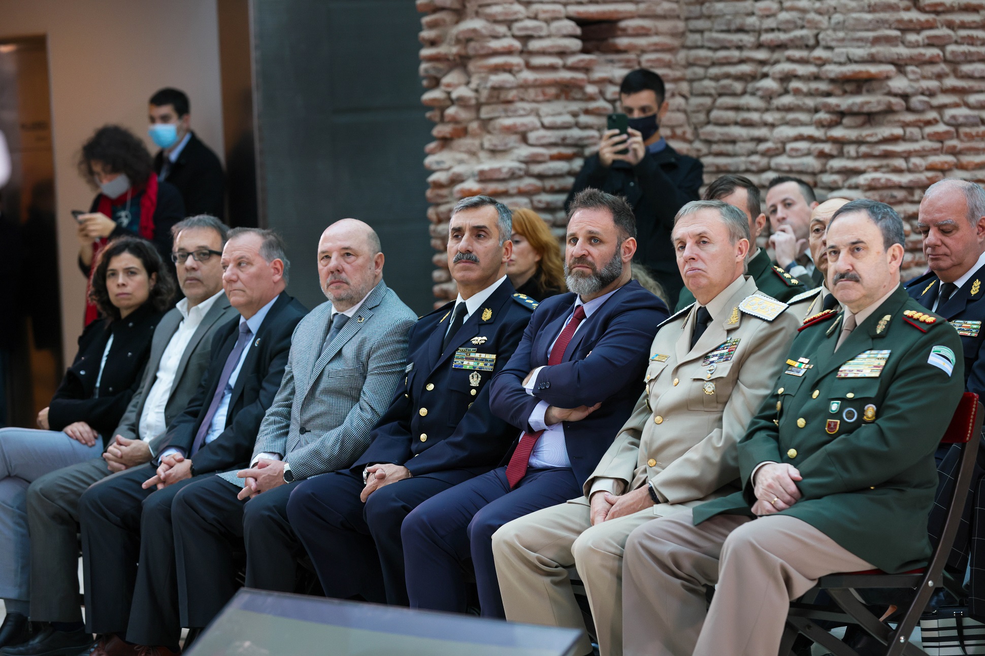 El presidente encabezó la firma de un convenio entre Educación y Seguridad para fortalecer la formación de las fuerzas policiales