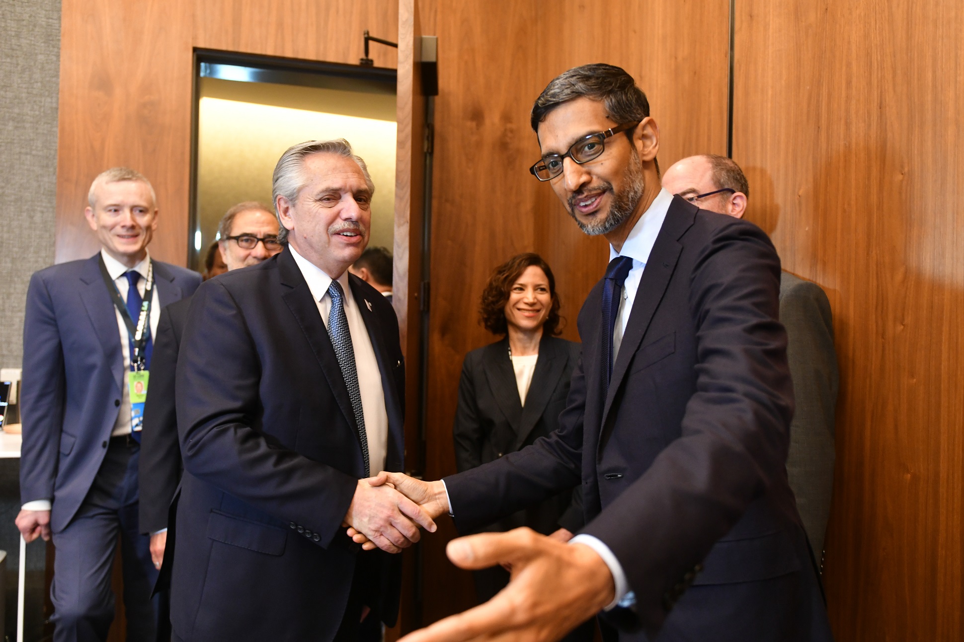 El presidente Alberto Fernández mantuvo un encuentro con el CEO de Google, Sundar Pichai