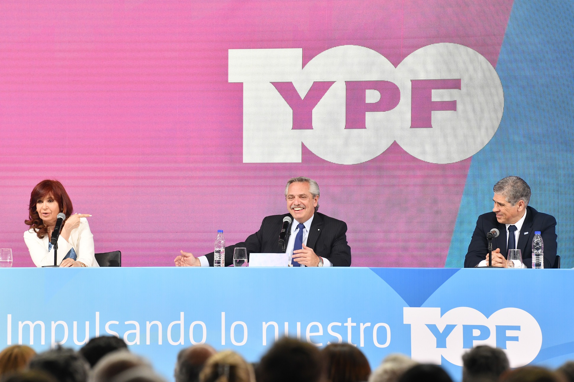Alberto Fernández: Vamos a seguir apostando al crecimiento, al desarrollo, la producción y exploración de YPF