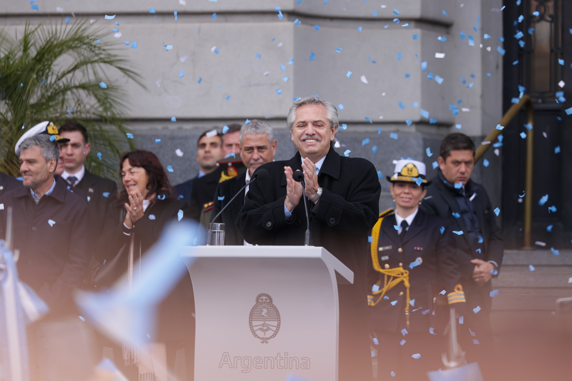 El presidente tomó la promesa de lealtad a la bandera a 2.000 alumnas y alumnos bonaerenses