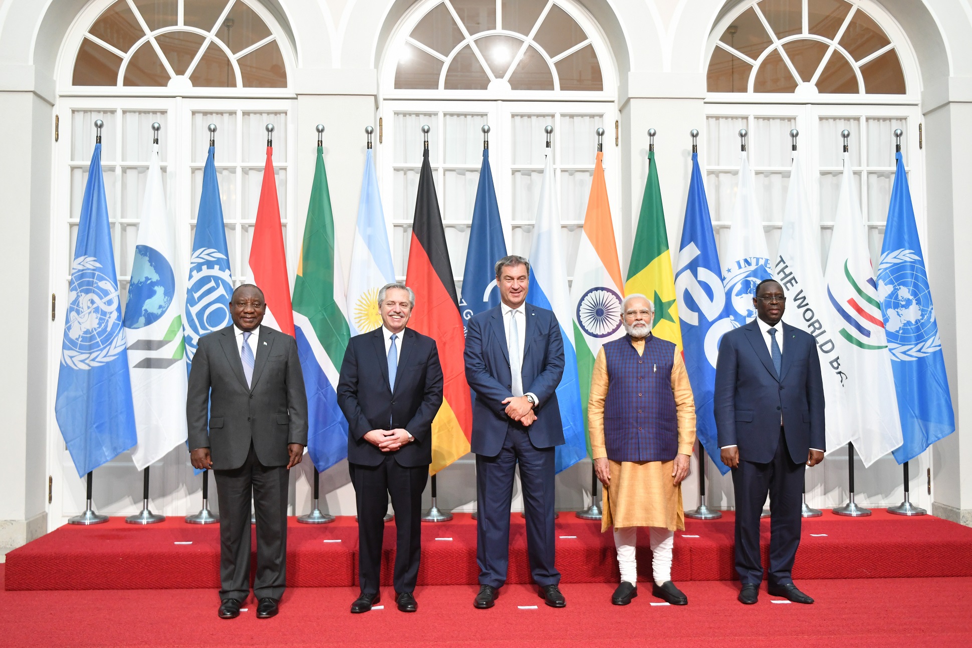 El presidente participó de la actividad de bienvenida a los países invitados al G-7