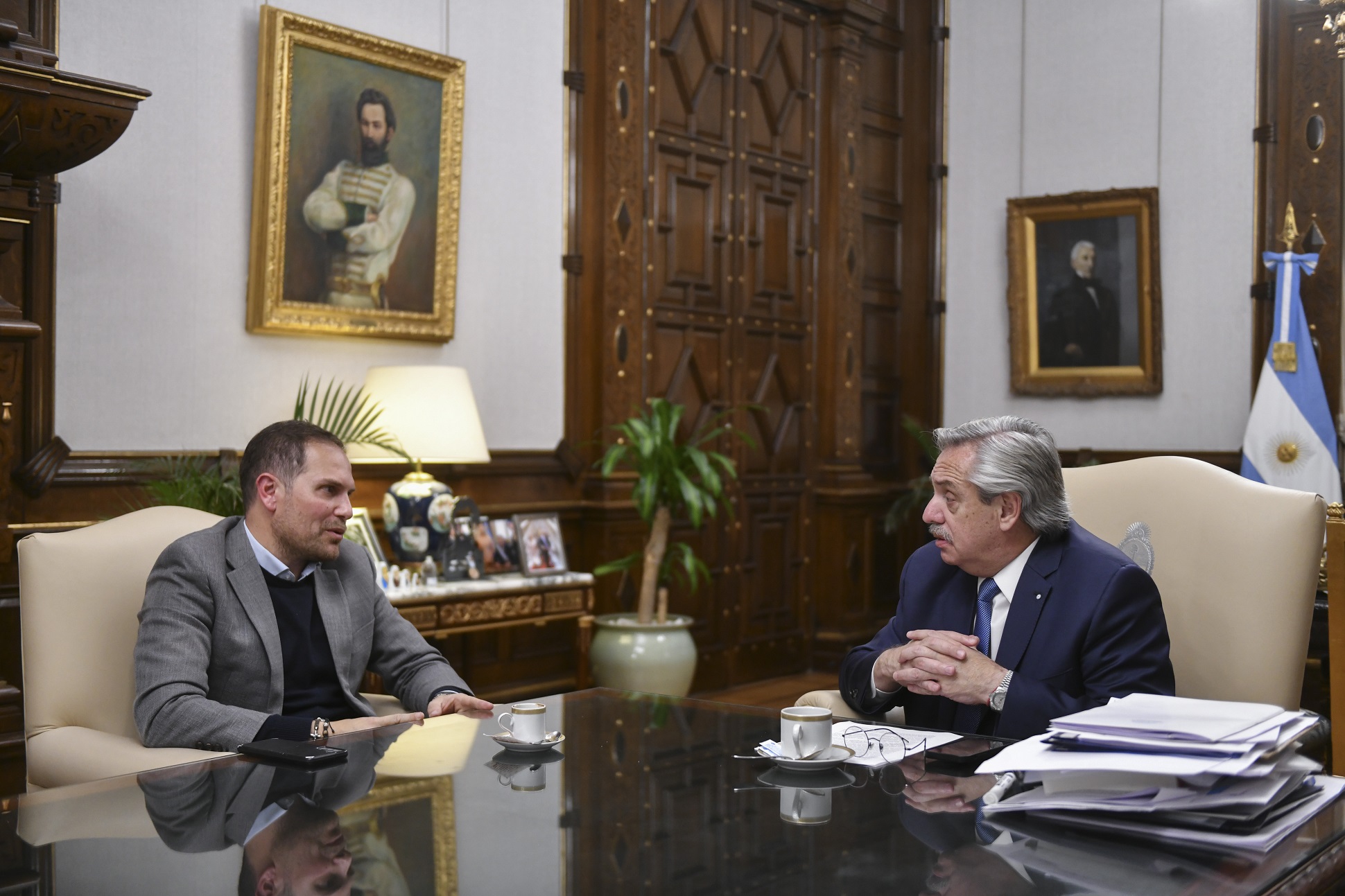 El presidente recibió al intendente de Villa María, Martín Gill