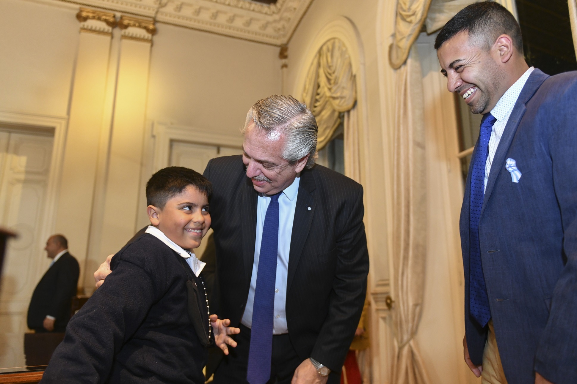 El presidente encabezó la firma de un convenio para sumar horas de clase en la provincia de Tucumán