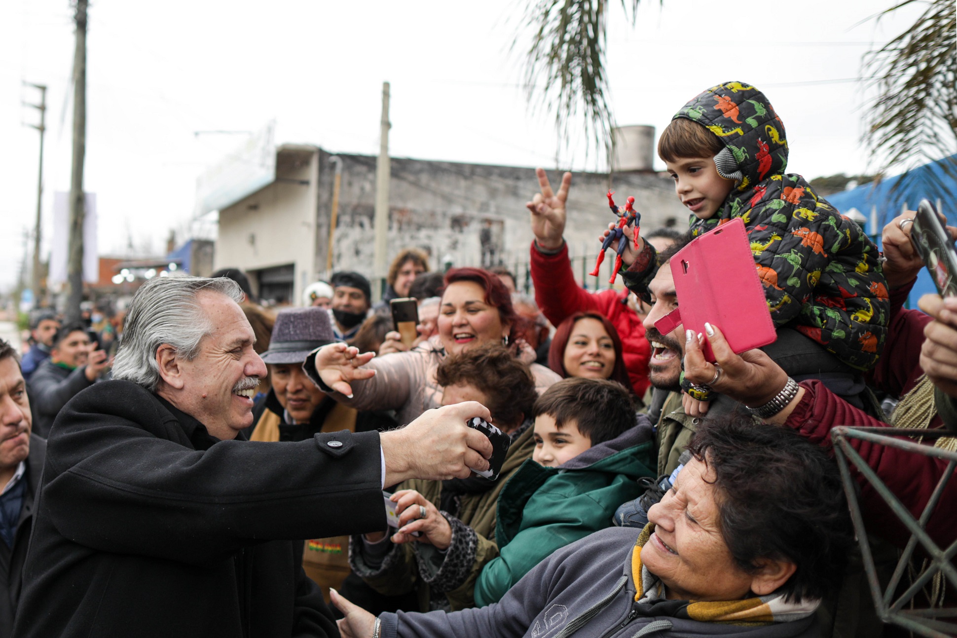 El Gobierno puso en marcha la obra pública número 5.000 y se encamina a alcanzar los 500.000 puestos de trabajo registrado en la construcción