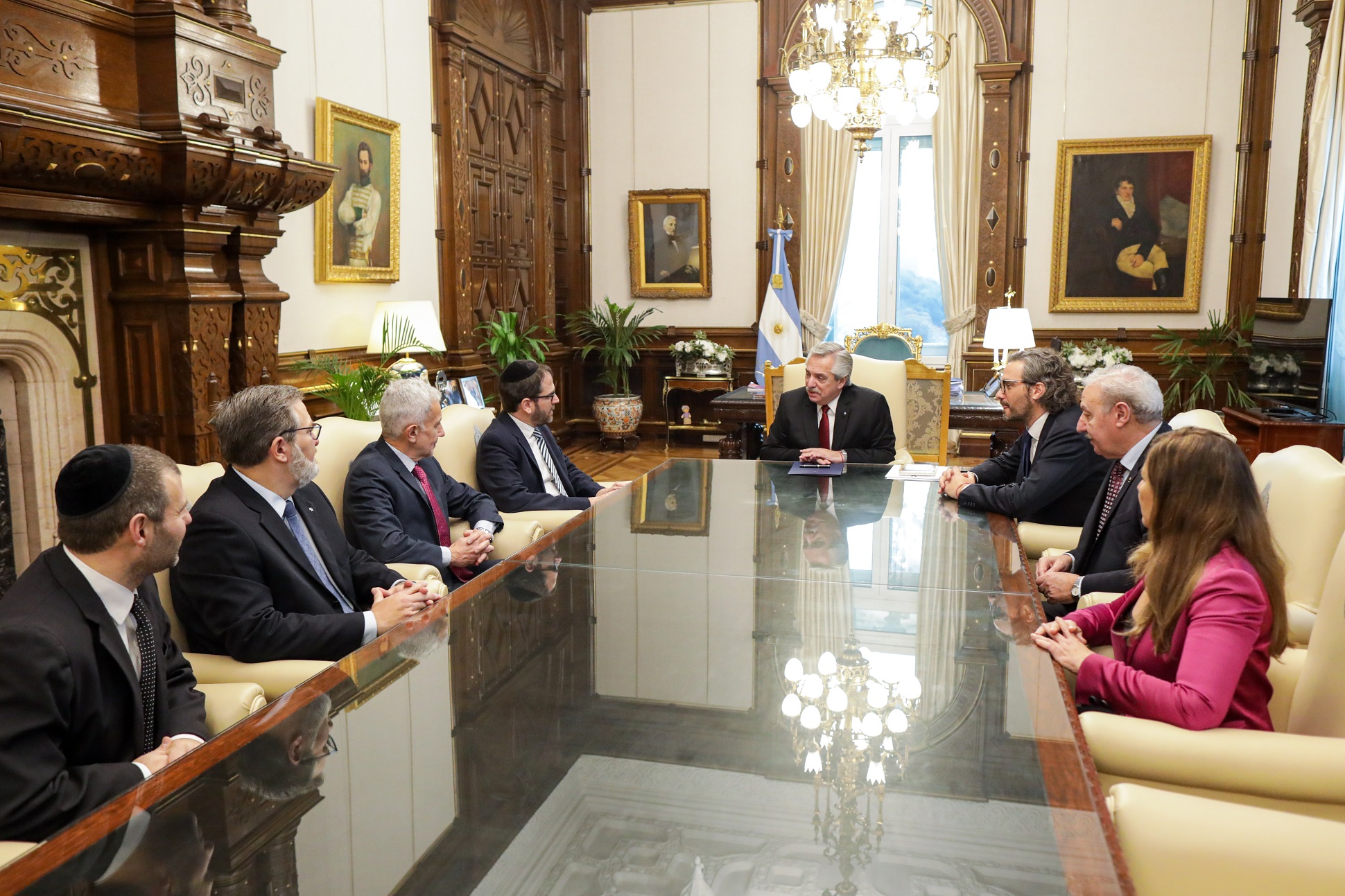 El presidente recibió a las nuevas autoridades de la AMIA