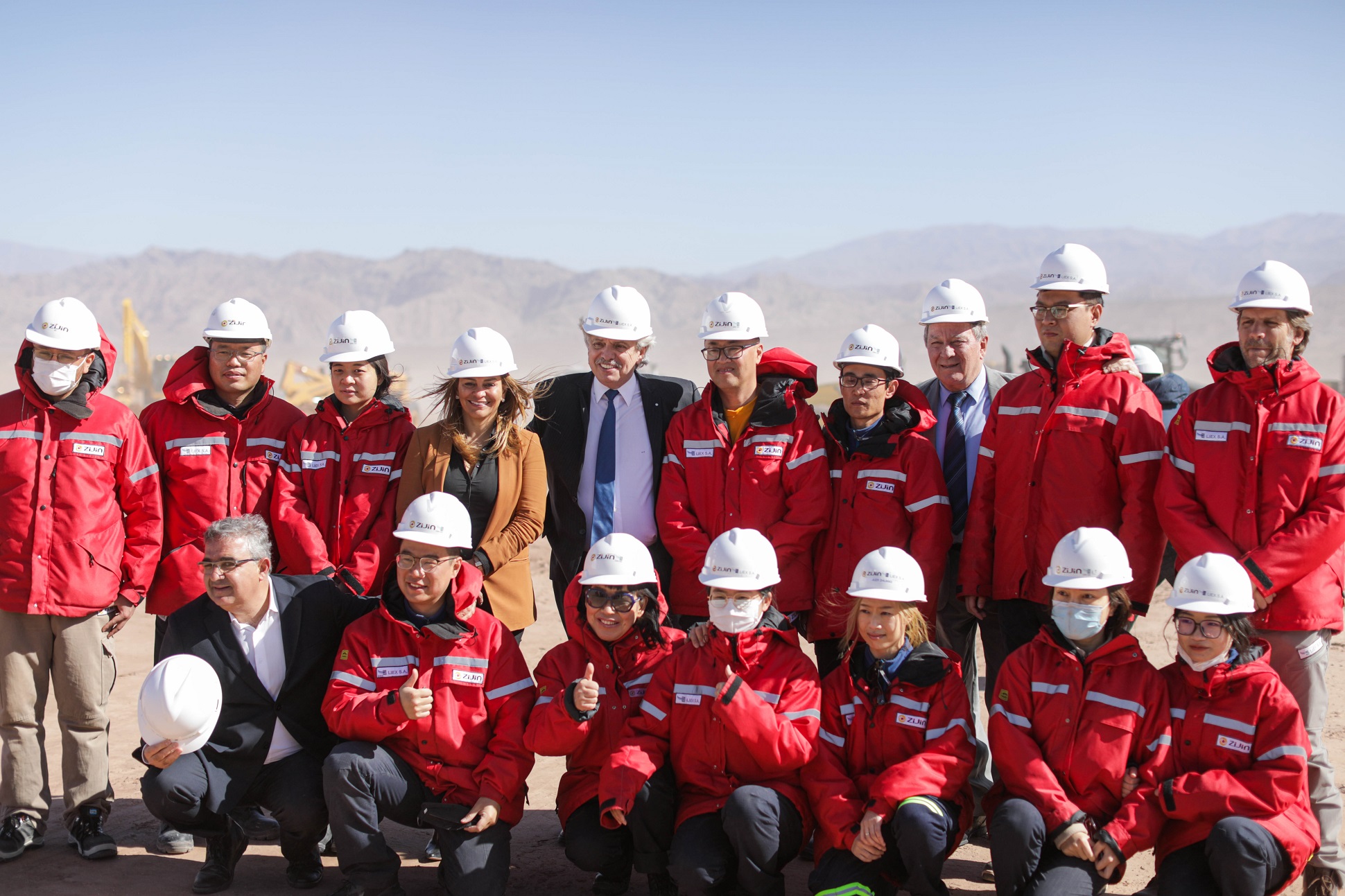 El presidente recorrió el proyecto minero de litio Tres Quebradas en Catamarca