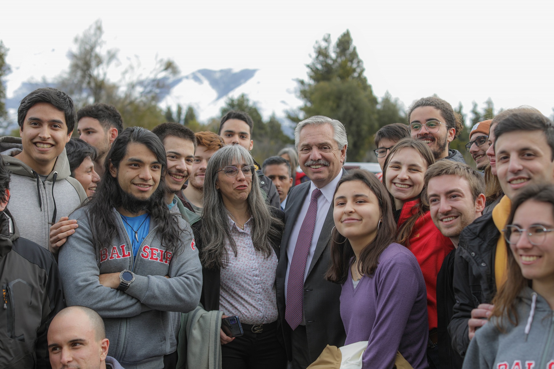 El presidente recorri&oacute; el Instituto Balseiro y encabez&oacute; la firma del convenio para la creaci&oacute;n del Museo Tecnol&oacute;gico Interactivo de Ciencia, Ambiente y Sociedad