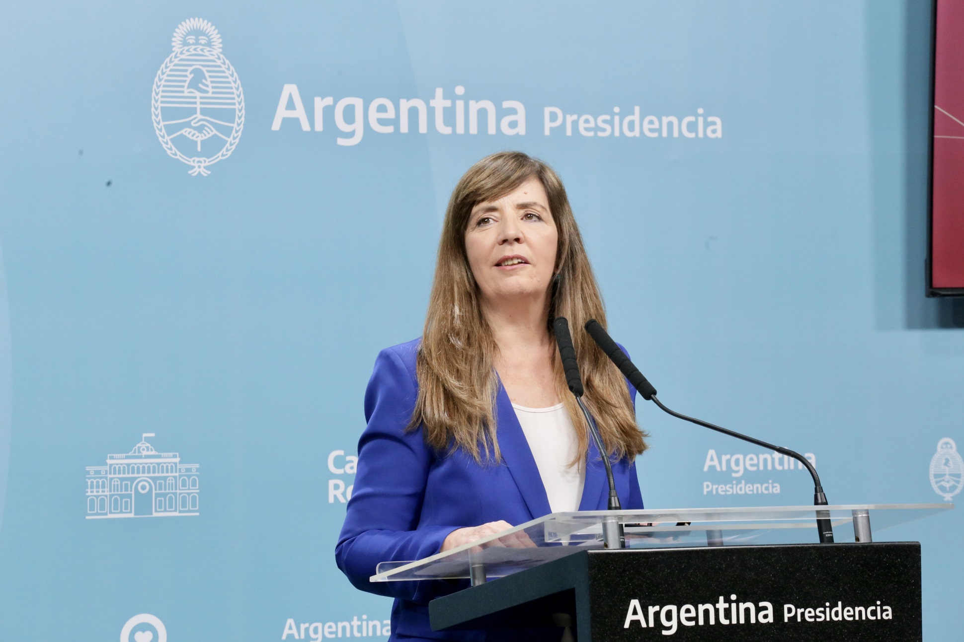 El Gobierno recibió informes de consultoras que ven con optimismo las medidas económicas, afirmó Cerruti