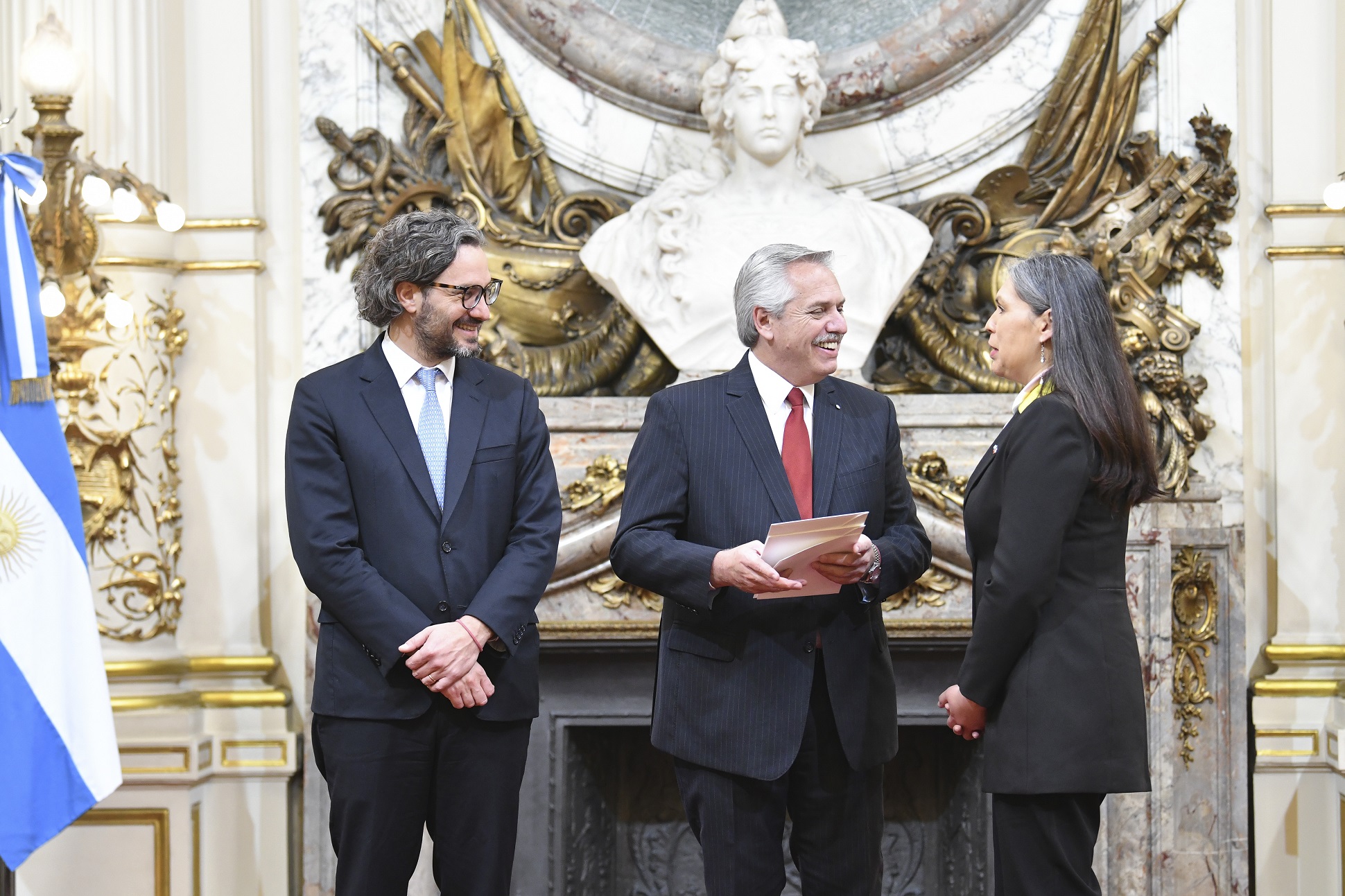 El presidente recibió las cartas credenciales de 20 nuevos embajadores y embajadoras