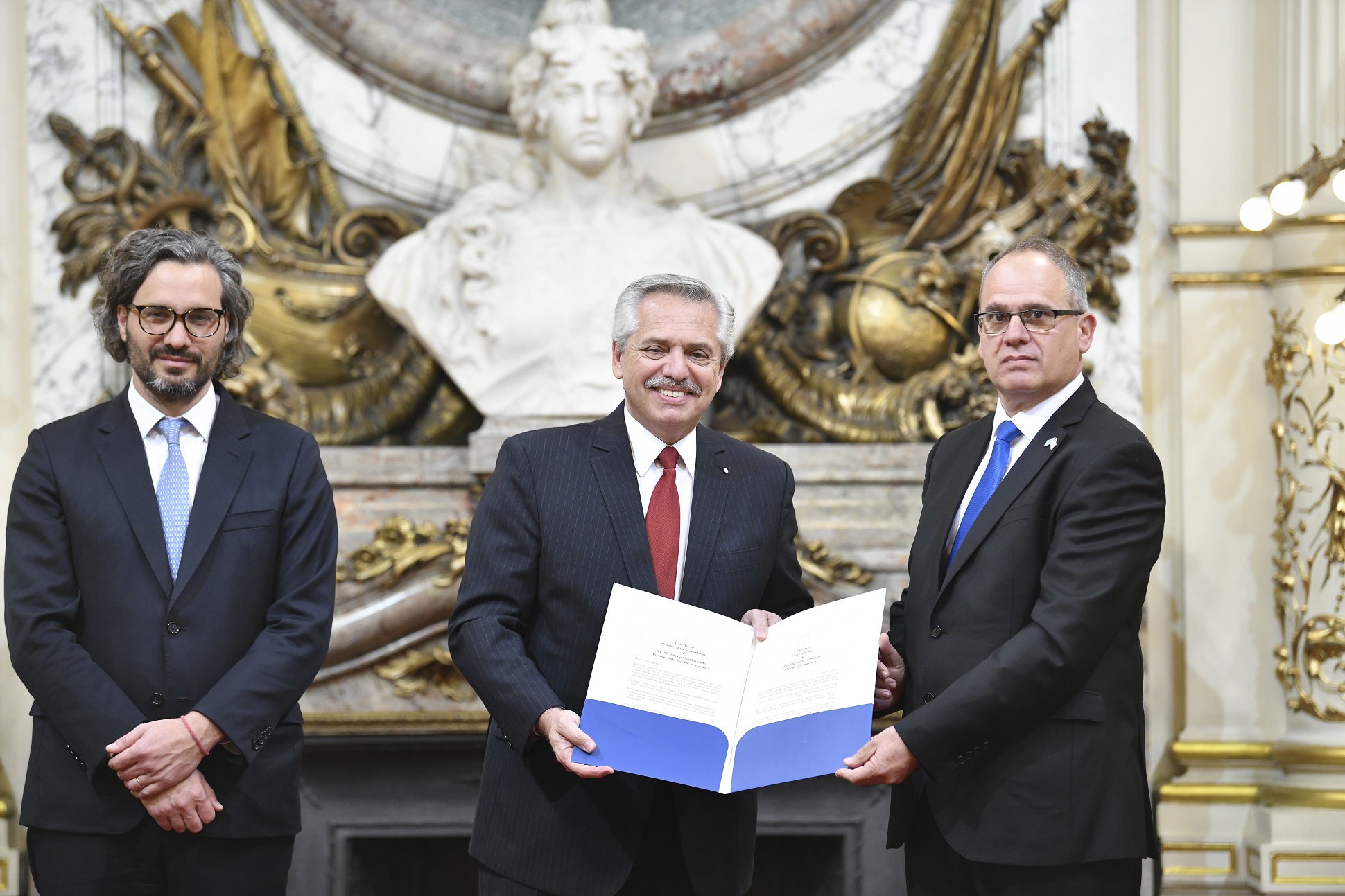 El presidente recibió las cartas credenciales de 20 nuevos embajadores y embajadoras