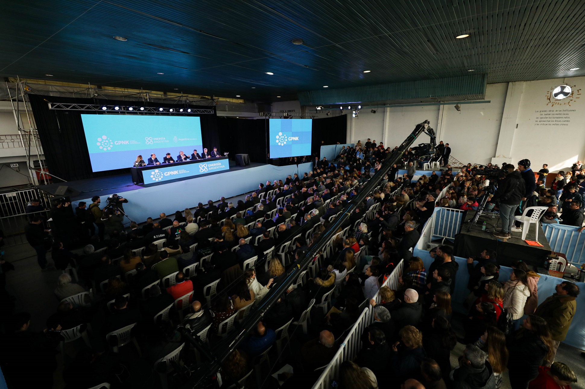 Alberto Fernández: “No queremos nunca más que las tarifas en la Argentina estén dolarizadas”