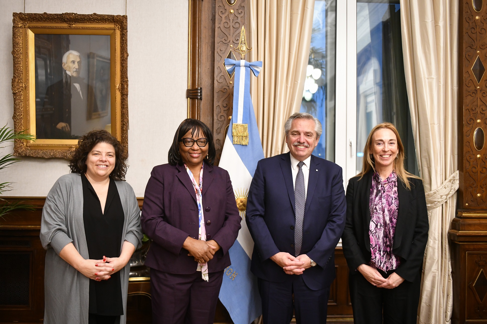 El presidente recibió a la directora de la Organización Panamericana de la Salud, Carissa Etienne
