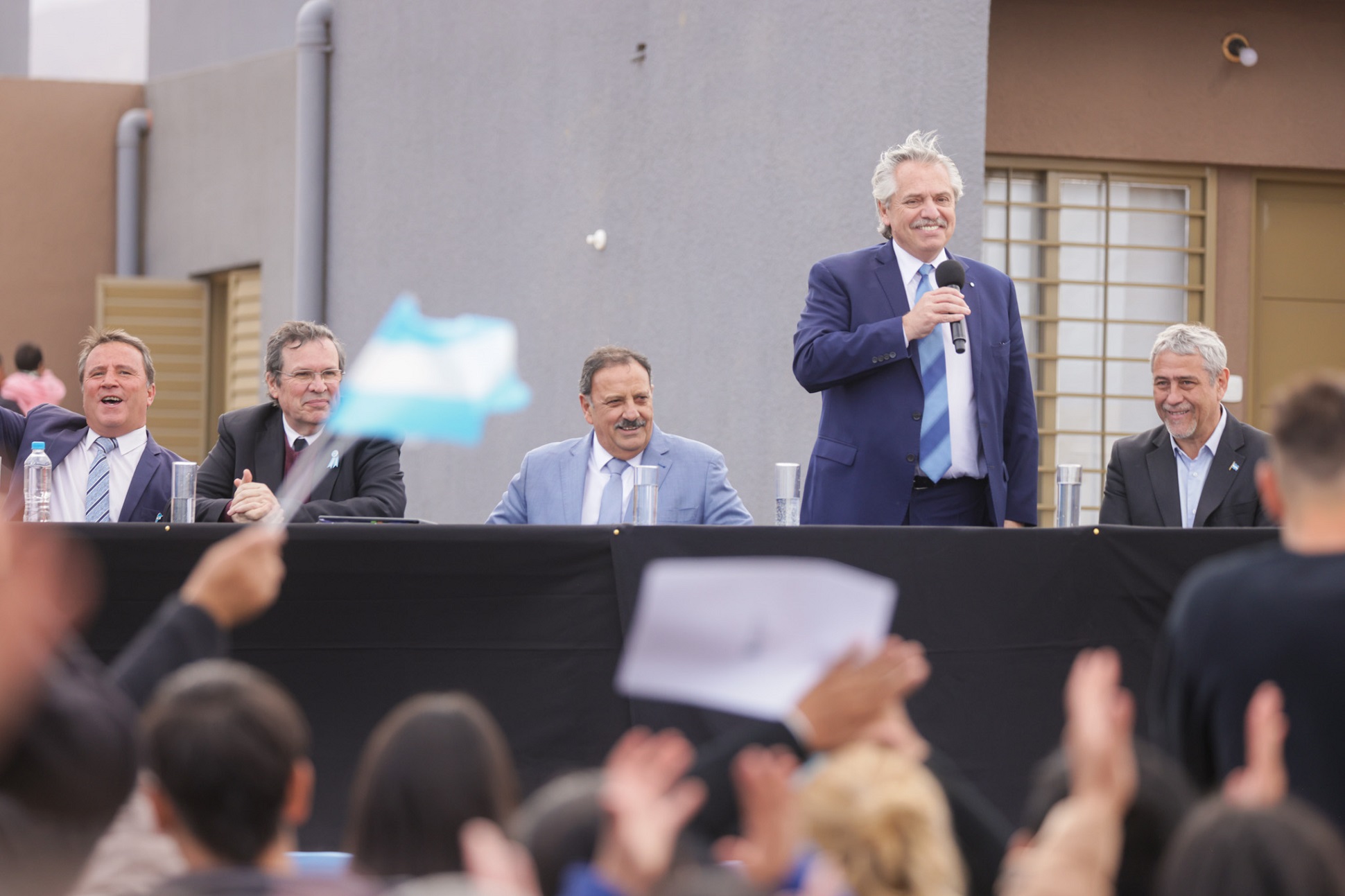 Alberto Fernández entregó viviendas e inauguró un jardín de infantes en La Rioja