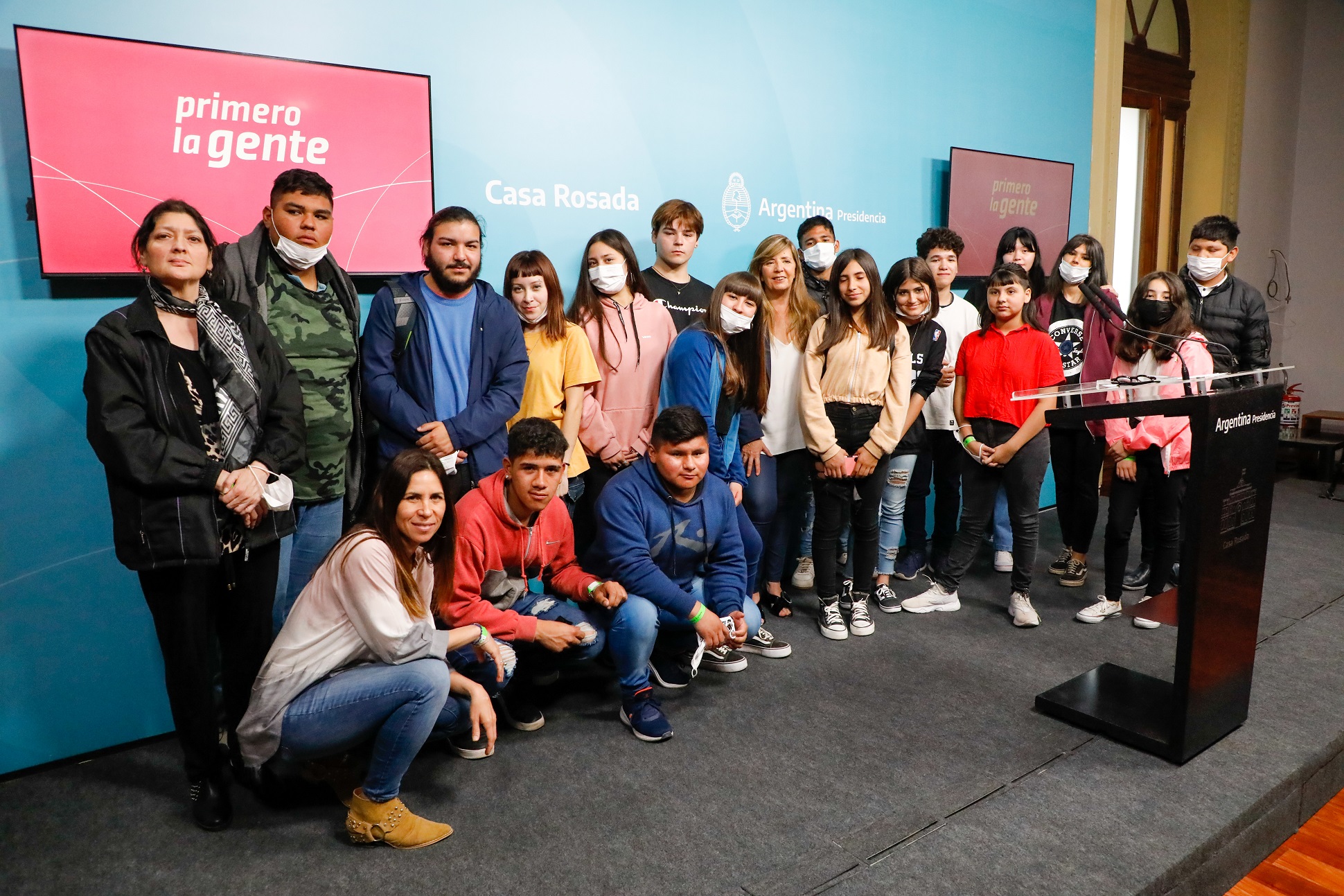 Cerruti contestó preguntas de estudiantes de Berazategui que realizaron una visita a la Casa Rosada