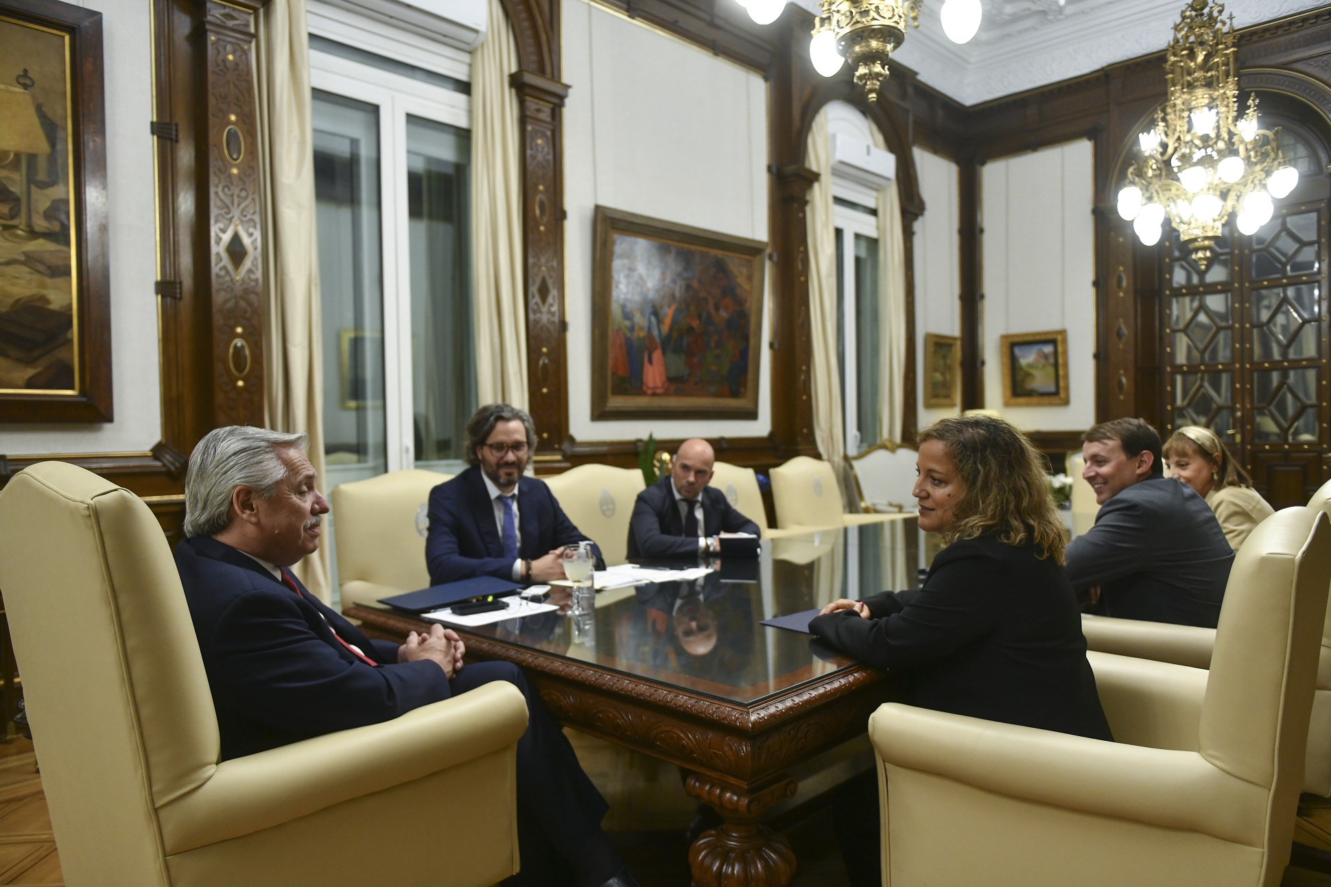 El presidente se reunió con la titular del Grupo de la Alianza Progresista de Socialistas y Demócratas en el Parlamento Europeo, Iratxe García Pérez