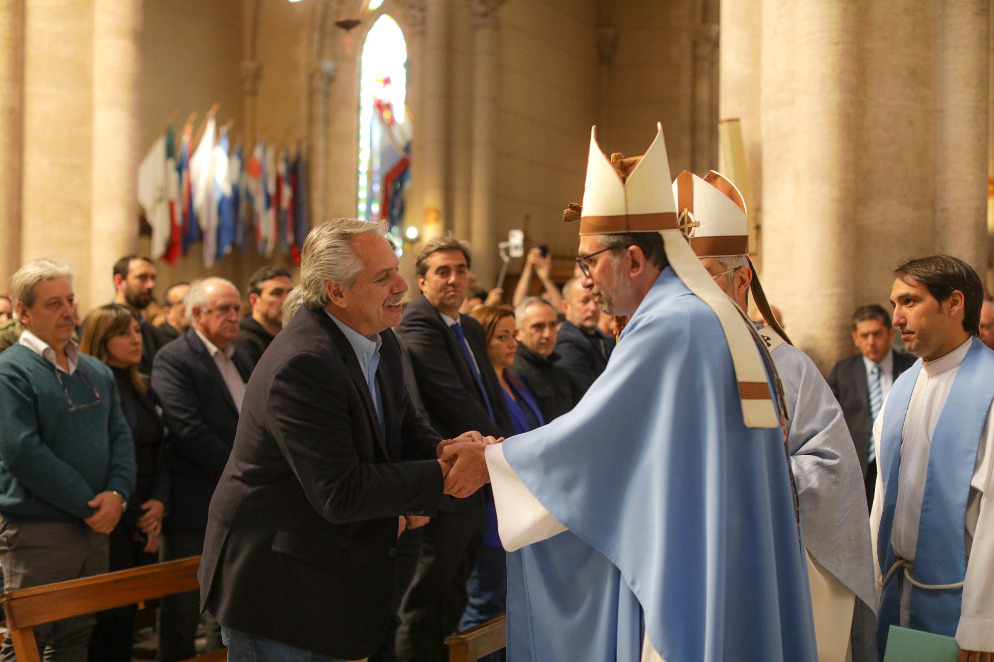 El presidente asistió en Luján a la Misa por la paz y la fraternidad de los argentinos