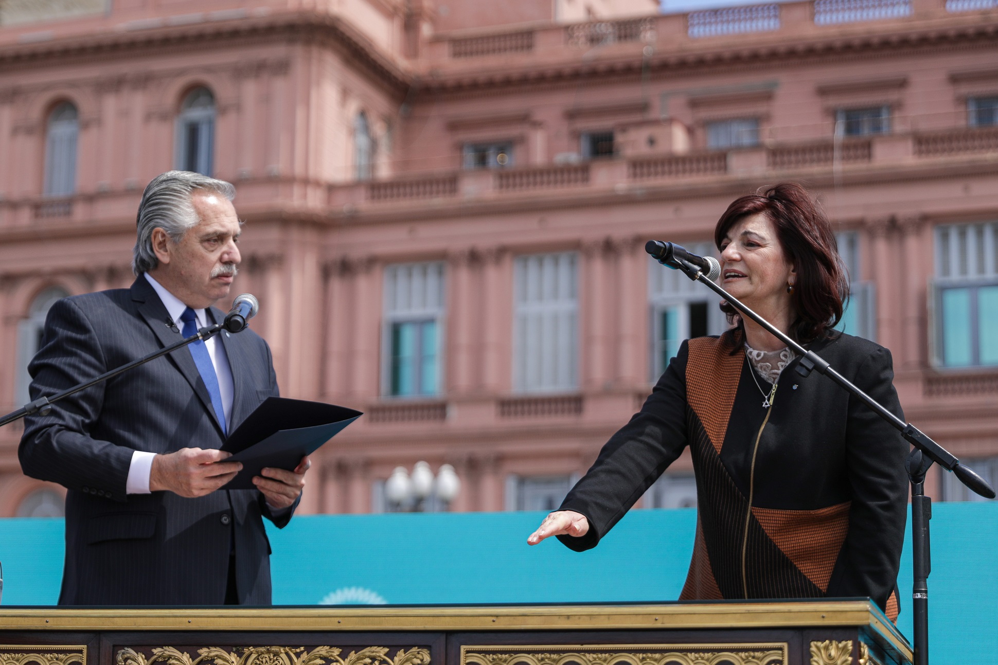 El presidente tomó juramento a las nuevas ministras de Trabajo, Desarrollo Social y Mujeres, Géneros y Diversidad