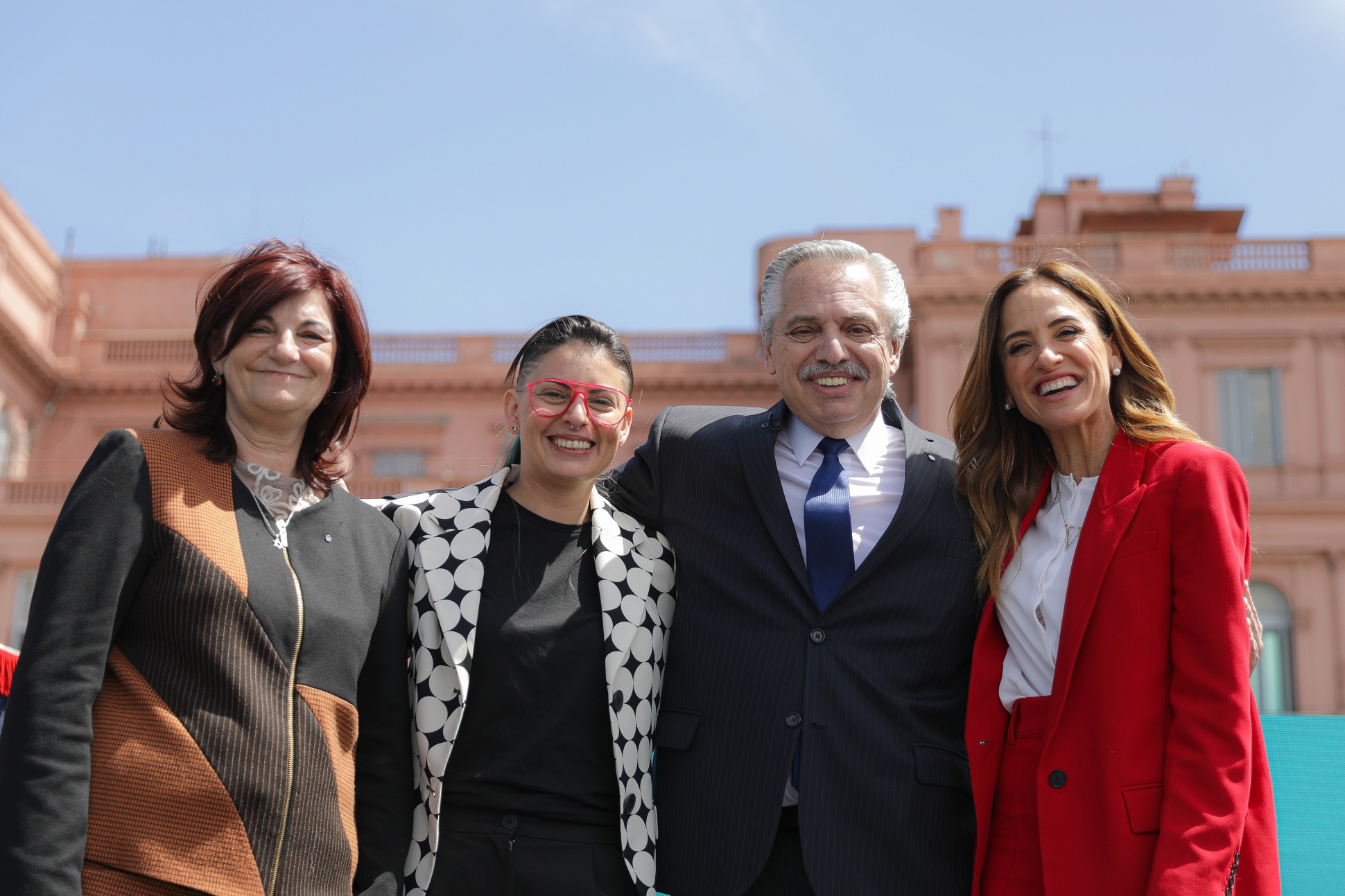 El presidente tomó juramento a las nuevas ministras de Trabajo, Desarrollo Social y Mujeres, Géneros y Diversidad