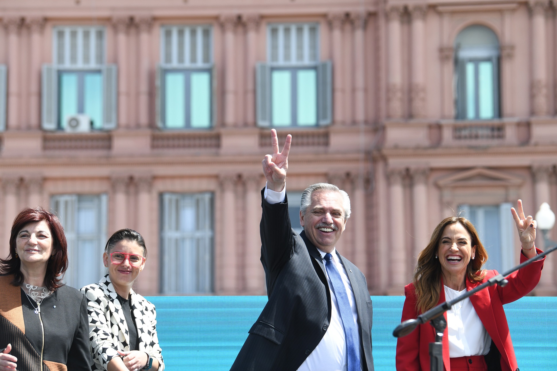 El presidente tomó juramento a las nuevas ministras de Trabajo, Desarrollo Social y Mujeres, Géneros y Diversidad