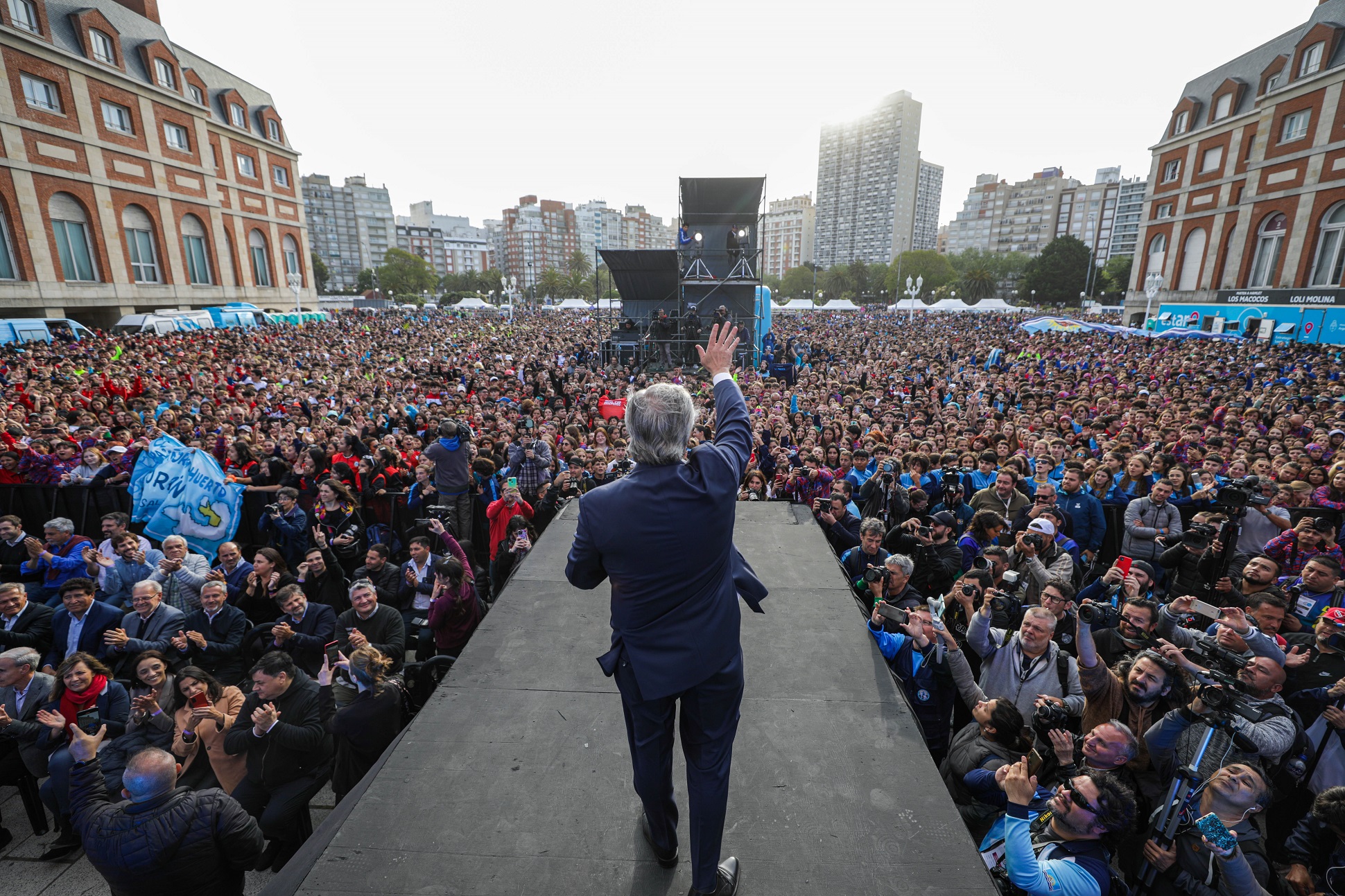 Con más de 25.000 jóvenes el presidente encabezó la inauguración de los Juegos Nacionales Evita 2022