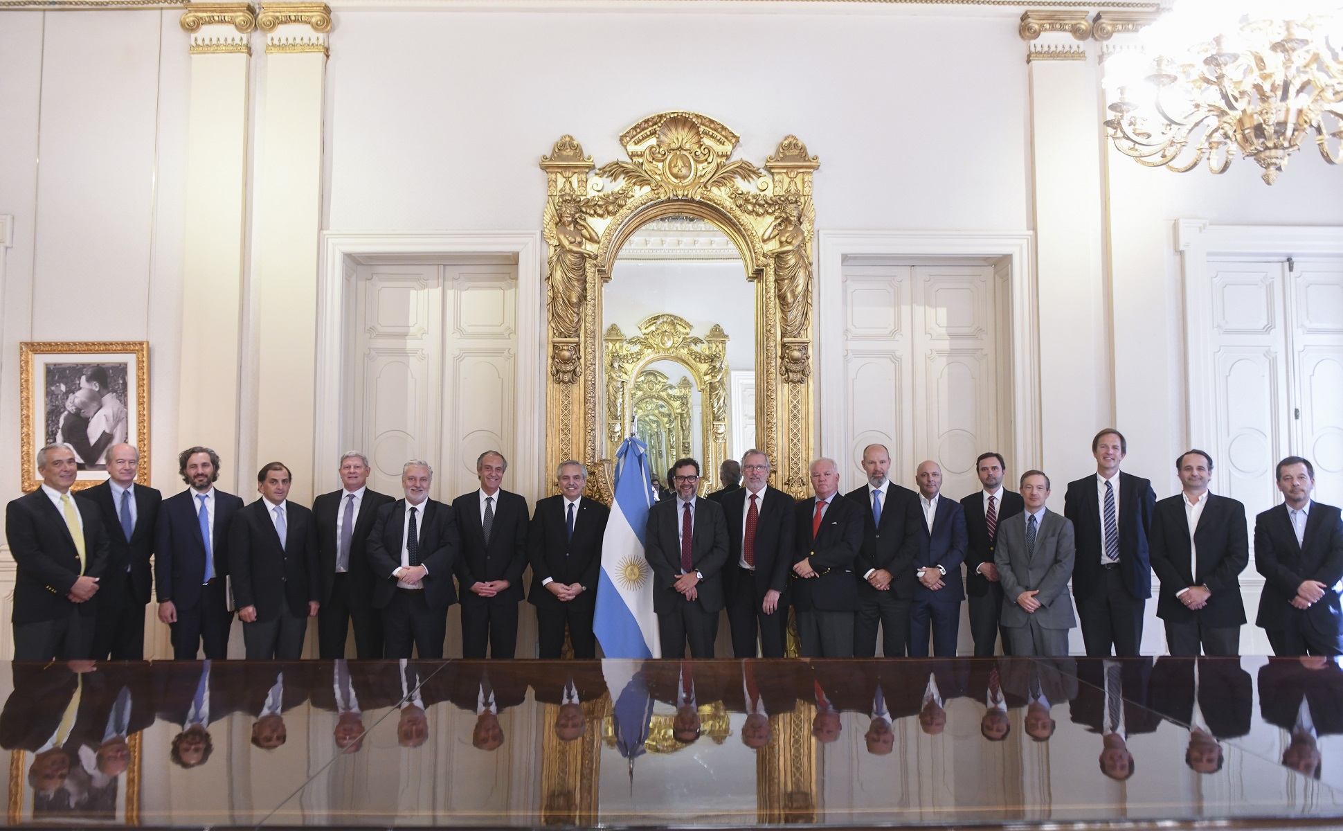 El presidente se reuni&oacute; con representantes del Consejo Empresarial Chile &ndash; Argentina