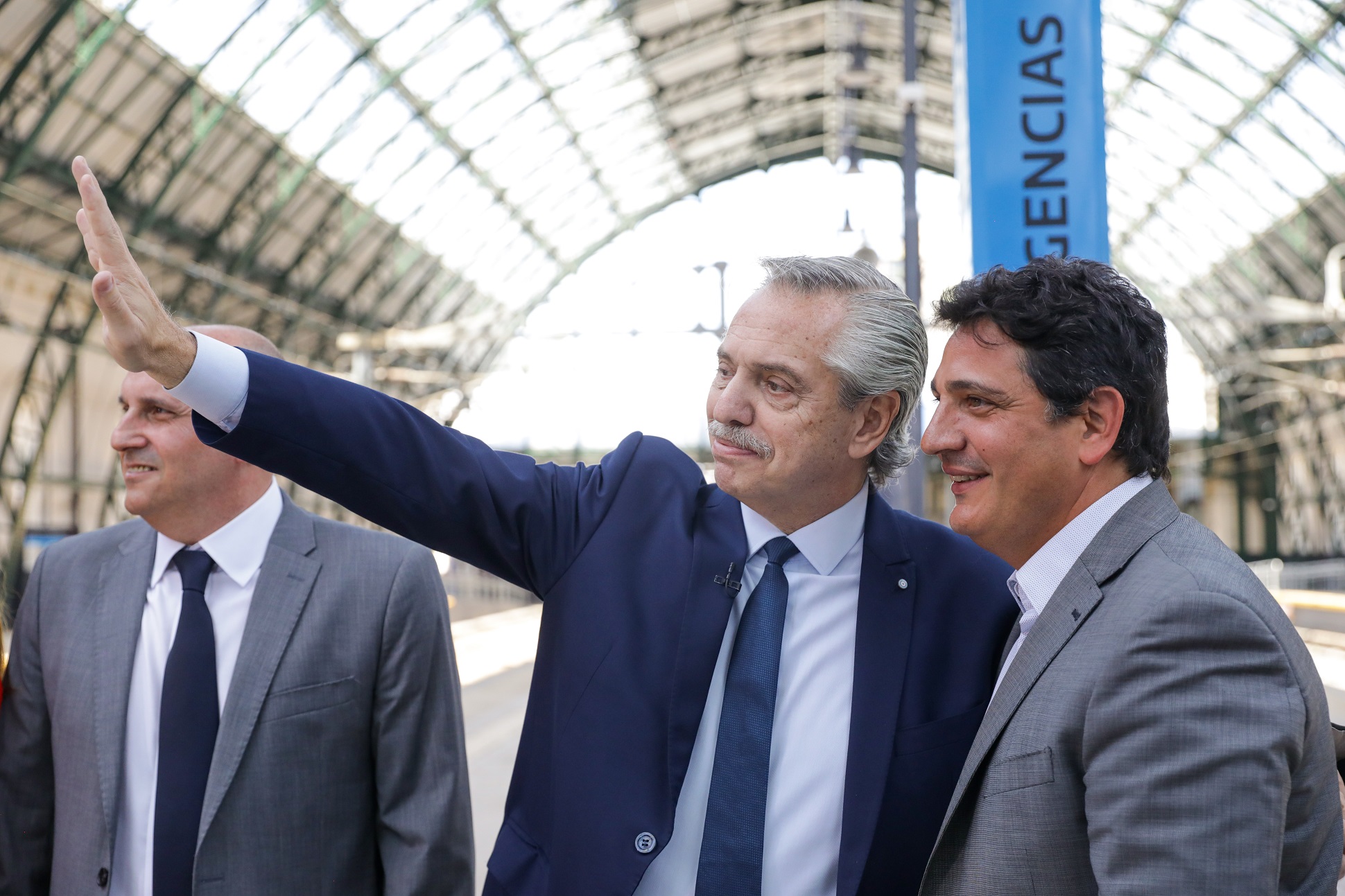 El presidente inauguró la renovación del techo vidriado de la estación de tren de La Plata