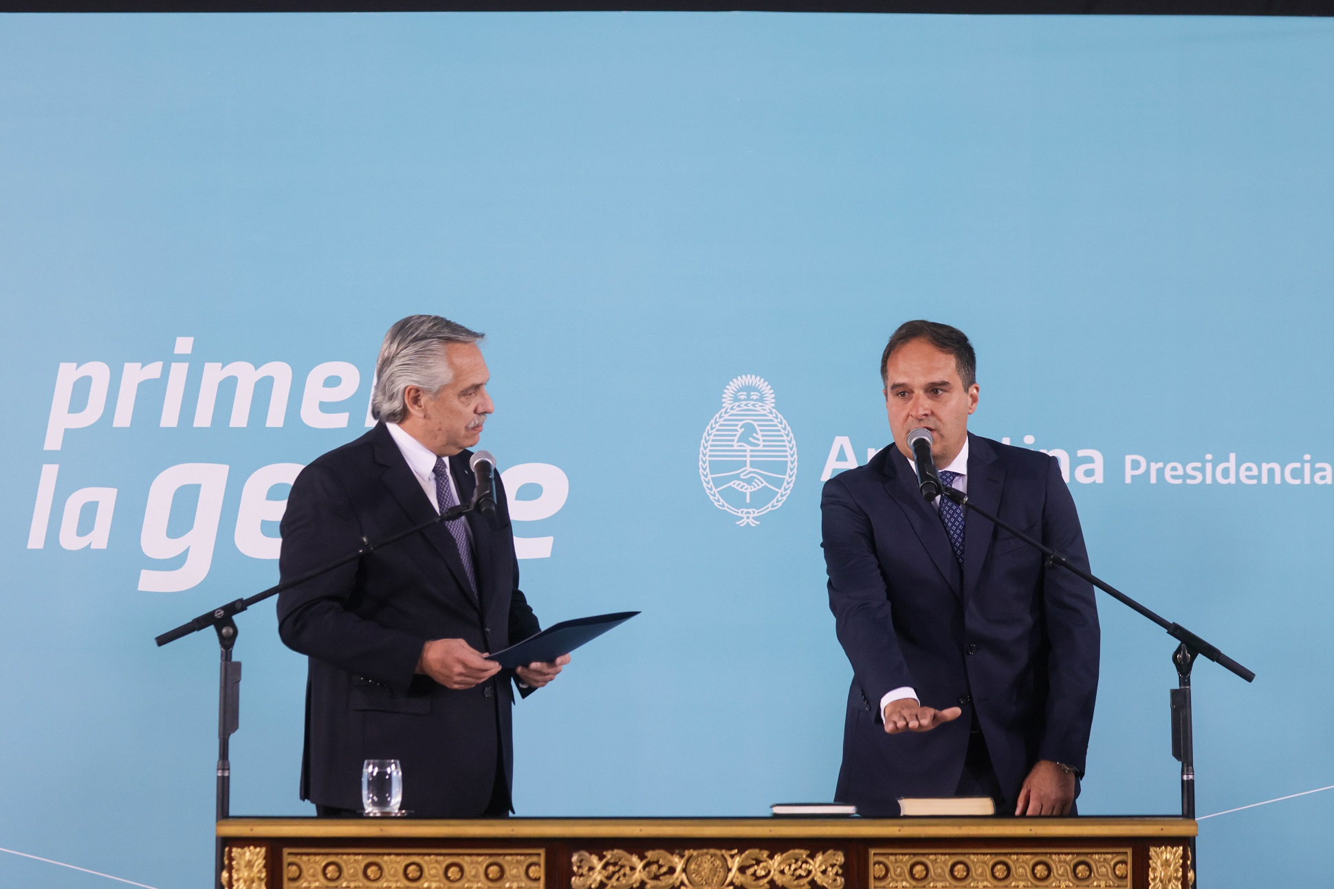 El presidente tomó juramento al nuevo ministro de Desarrollo Territorial y Hábitat, Santiago Maggiotti