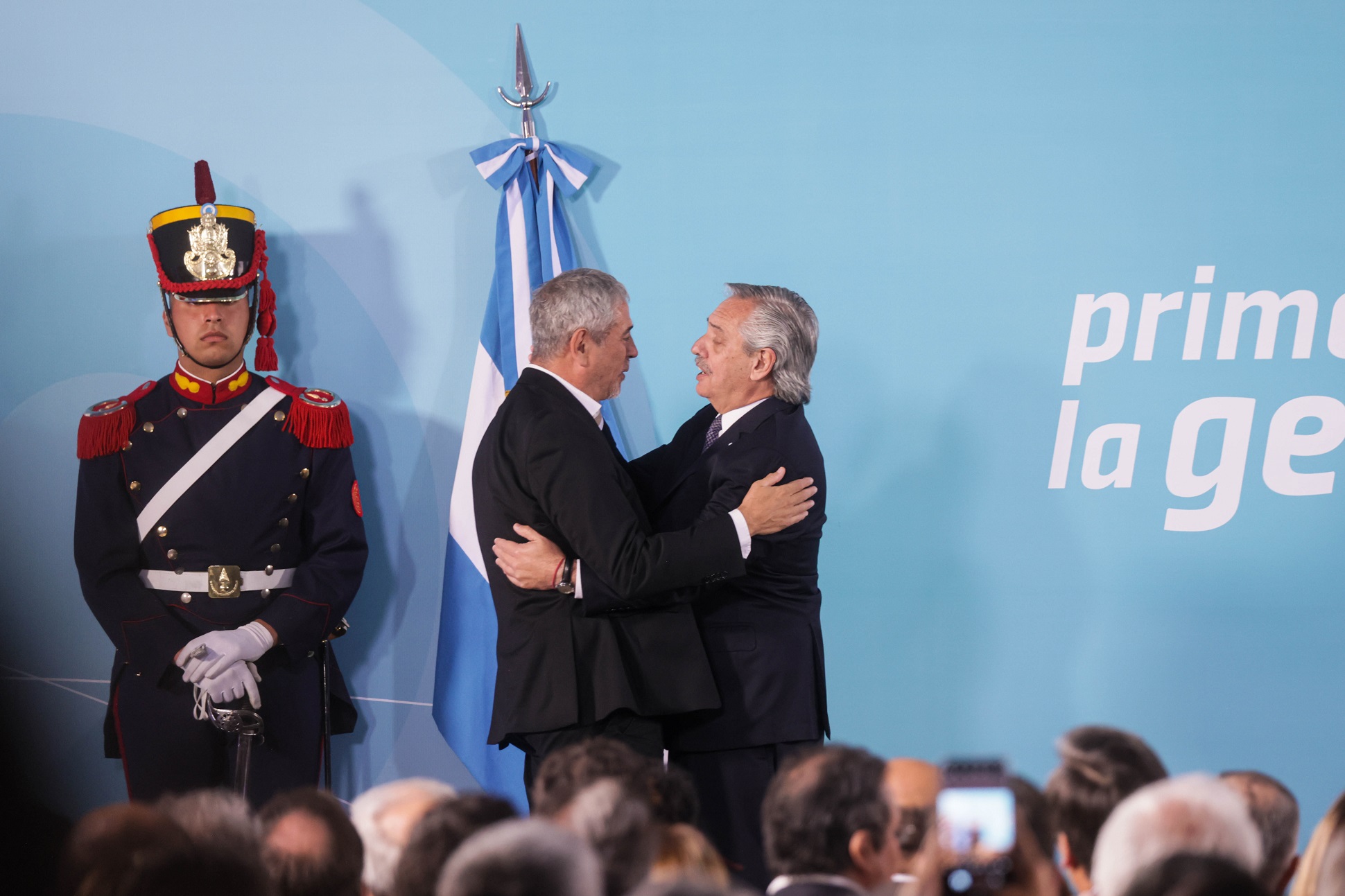 El presidente tomó juramento al nuevo ministro de Desarrollo Territorial y Hábitat, Santiago Maggiotti
