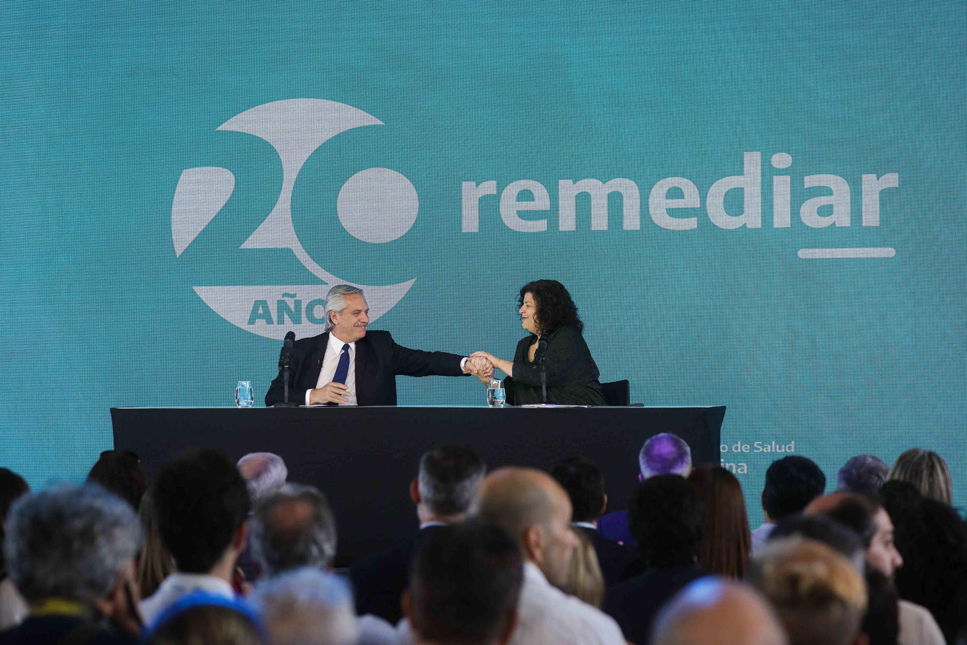 Remediar es un antes y un después en la salud pública, dijo el presidente al celebrar los 20 años del programa