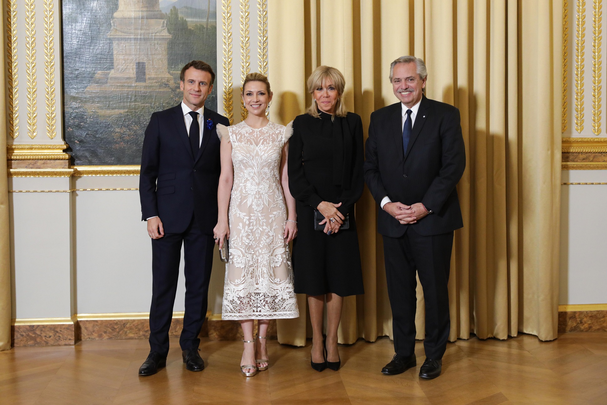 El presidente participó de la cena de cierre del Foro de París sobre la Paz