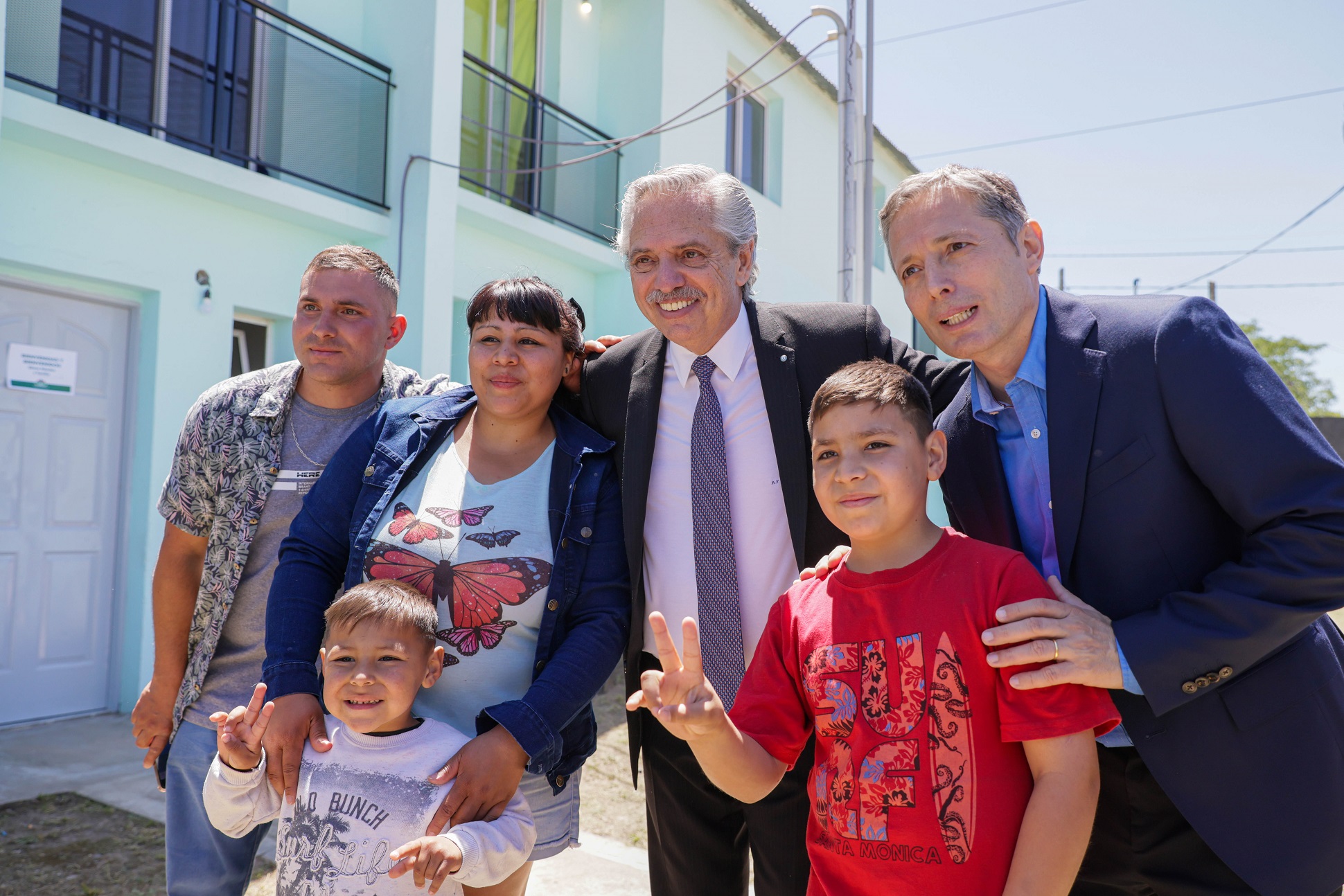 El presidente entregó viviendas en el barrio Montecarlo de Esteban Echeverría