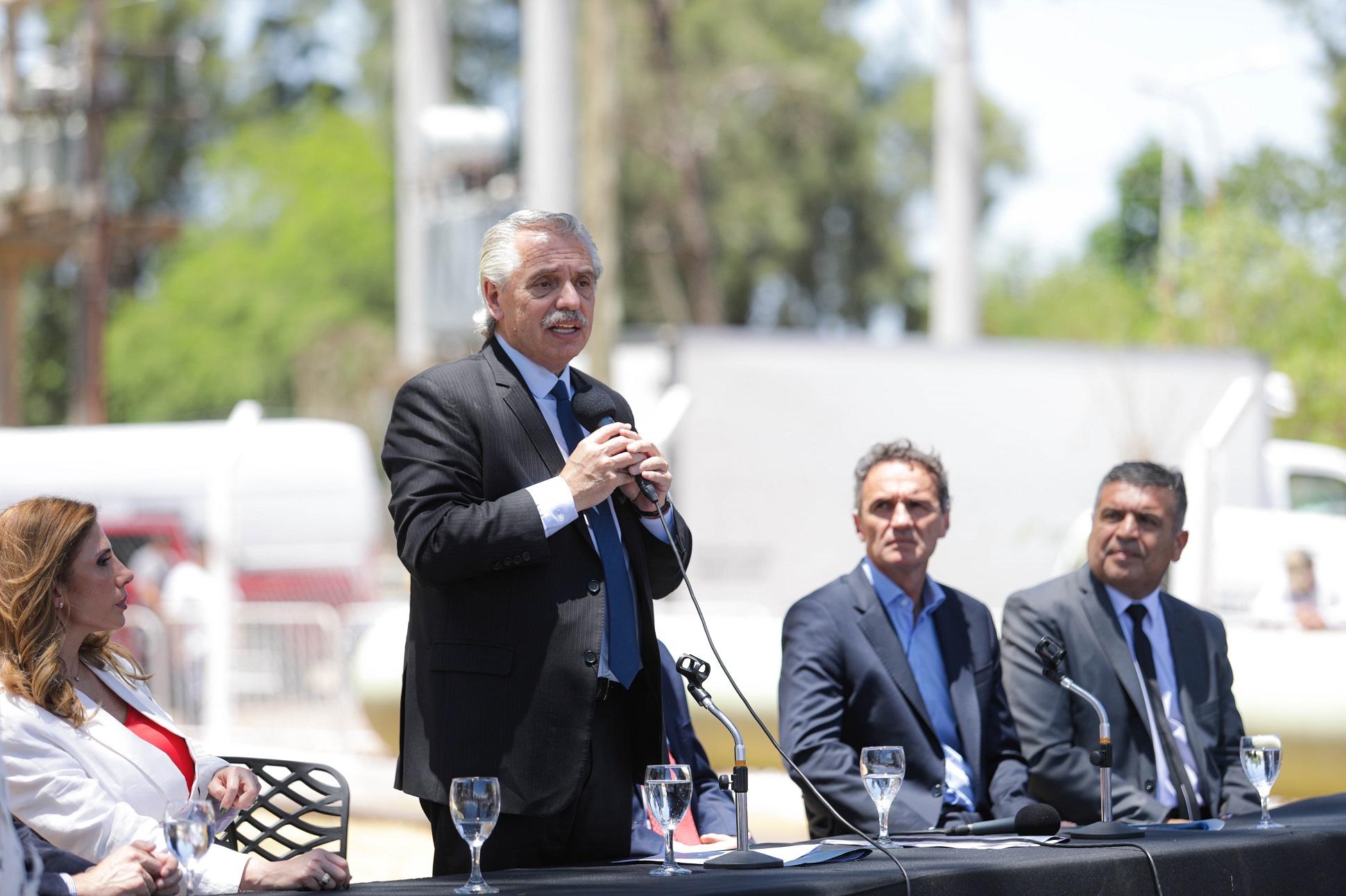 El presidente inauguró el acueducto Simbolar-Añatuya en Santiago del Estero